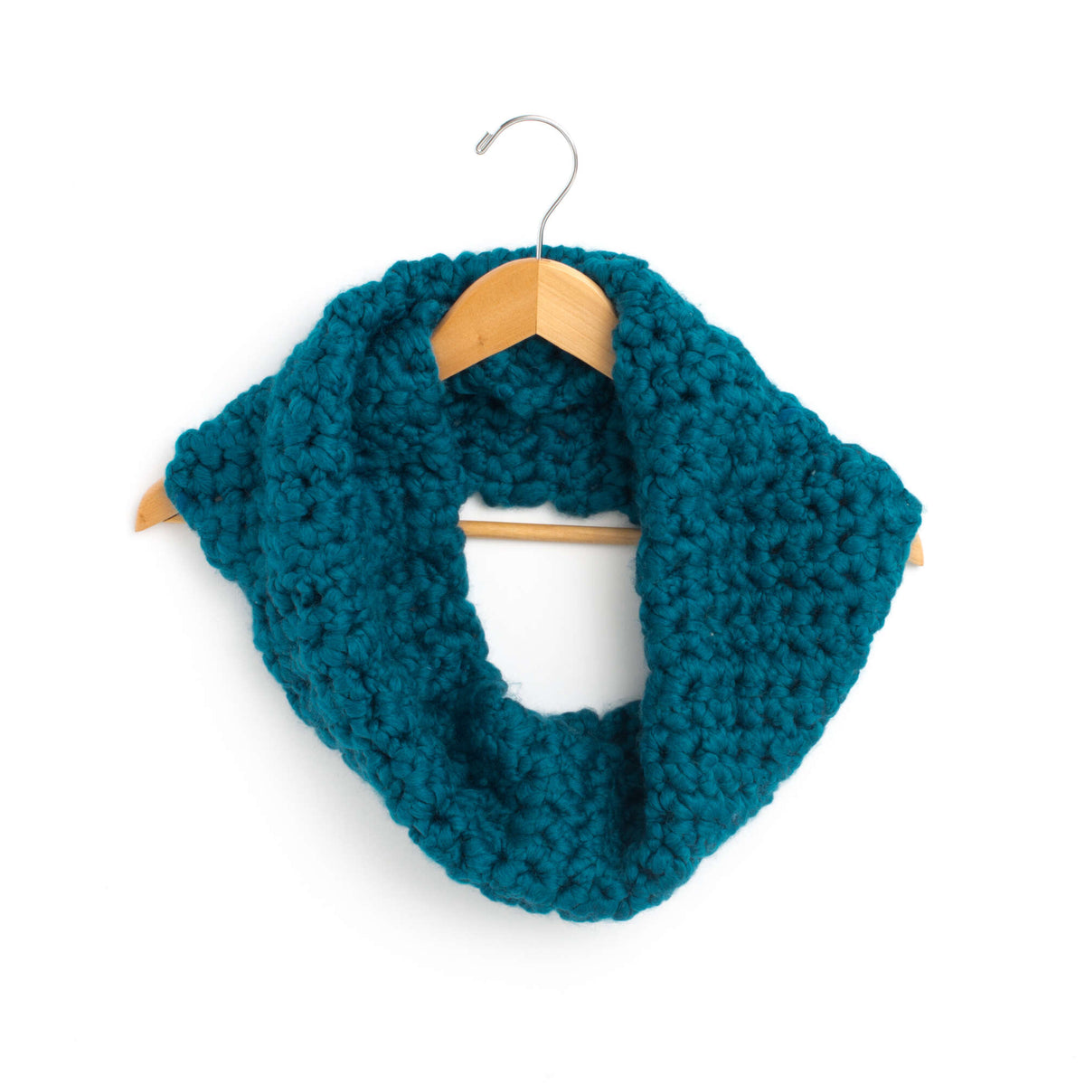 Patons Finger Crochet Cowl Pattern Tutorial Image