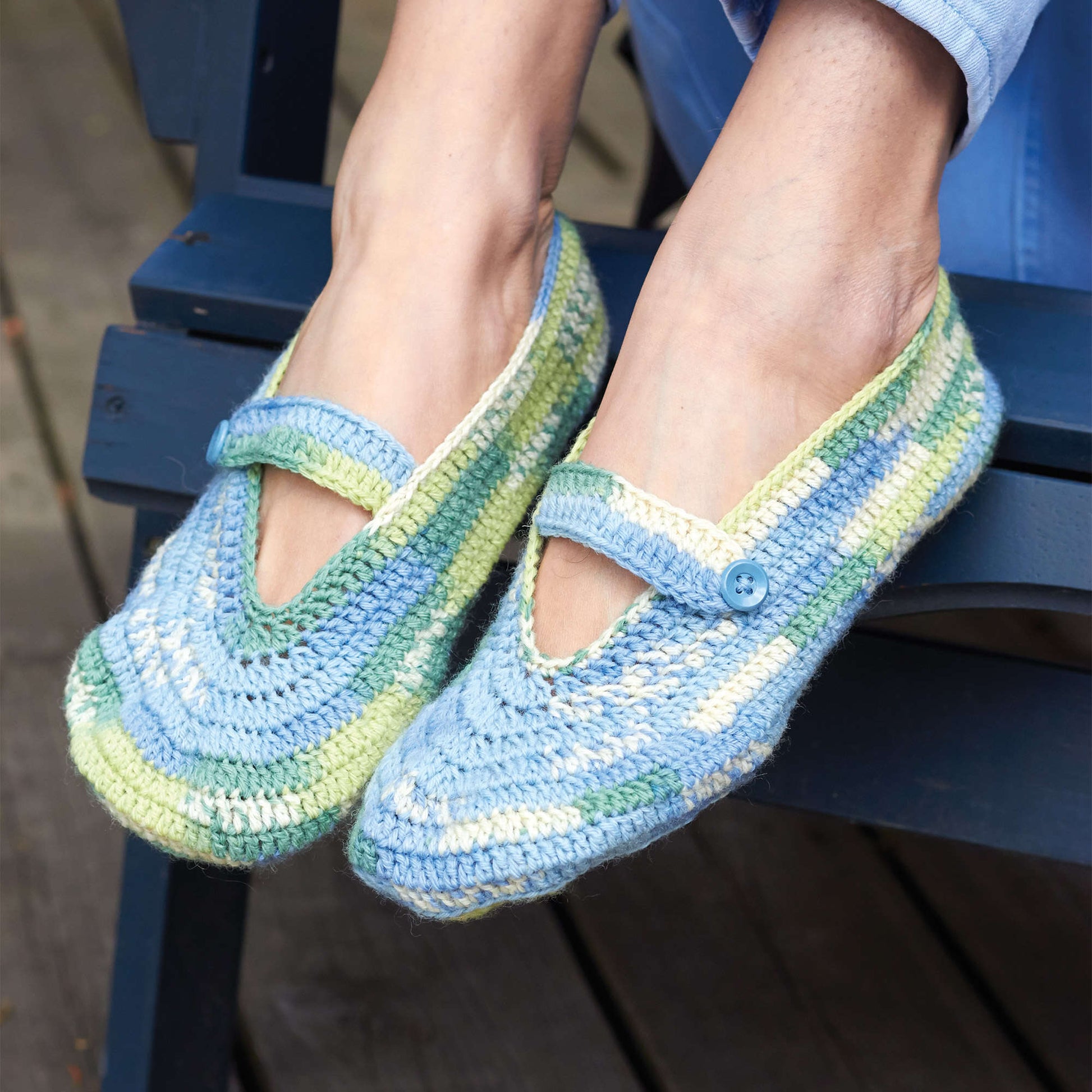 Free Patons Summer Slippers Crochet Pattern