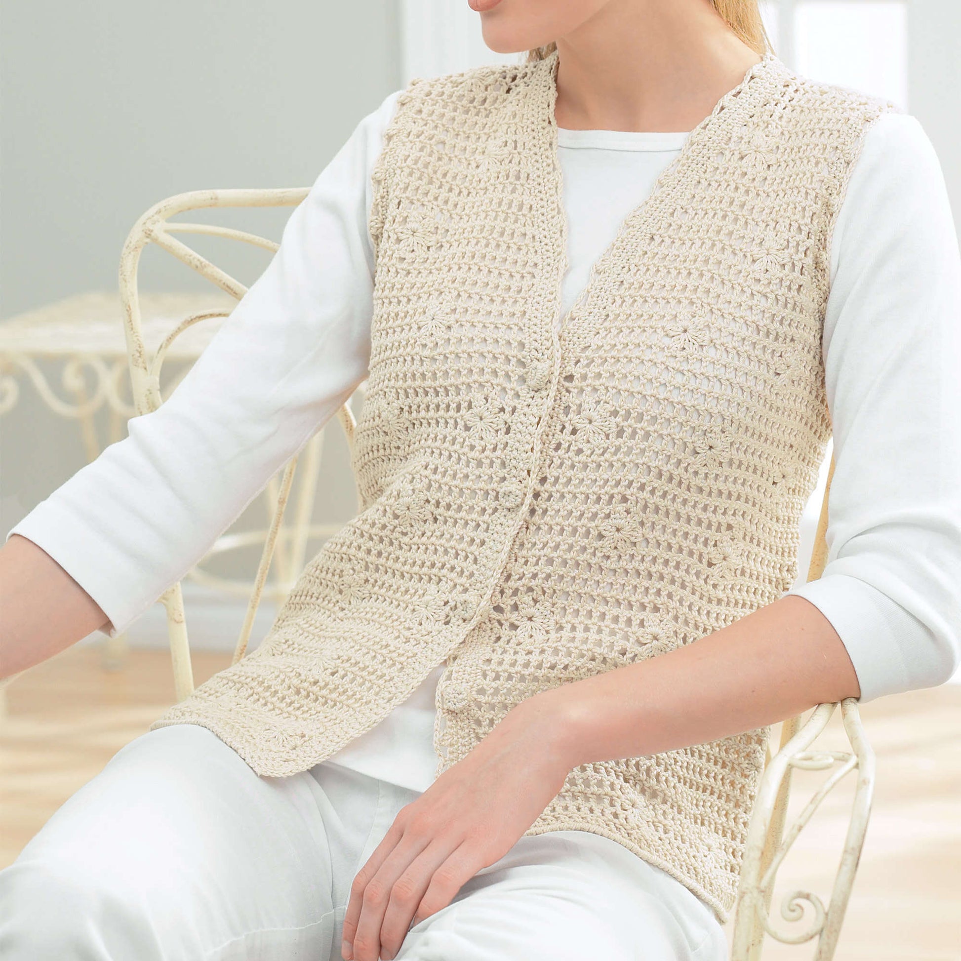 Free Patons Daisy Mesh Vest Crochet Pattern