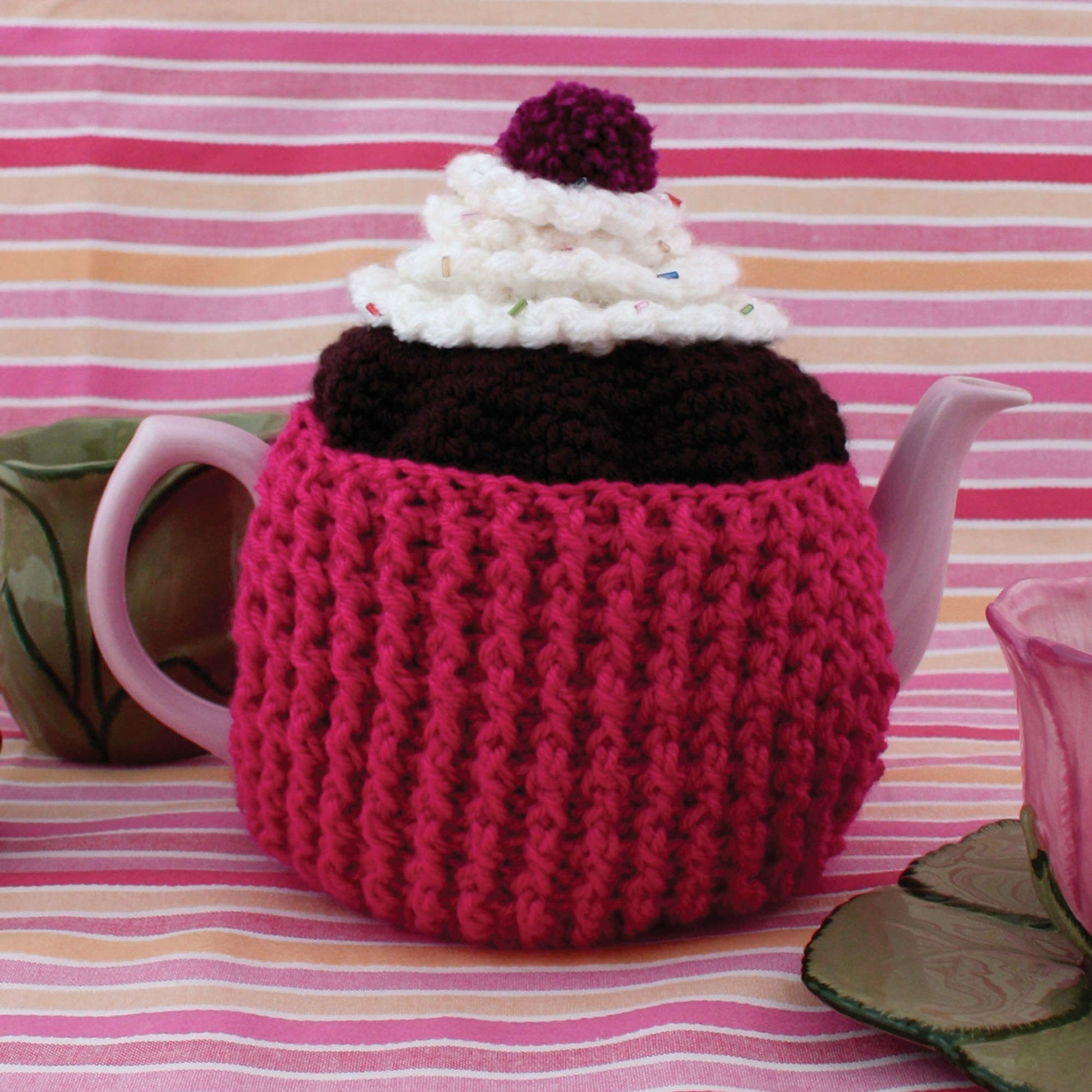 Free Patons Cupcake Tea Cozy Crochet Pattern