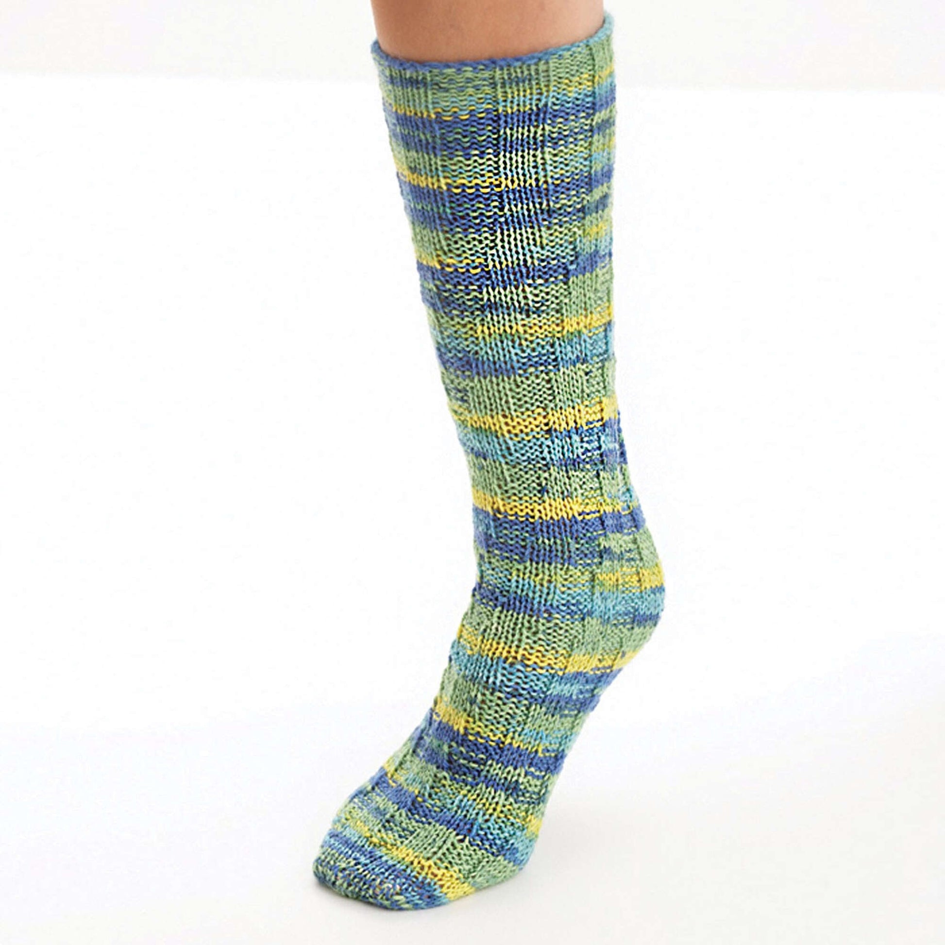 Free Patons Knit Spiral Socks Pattern