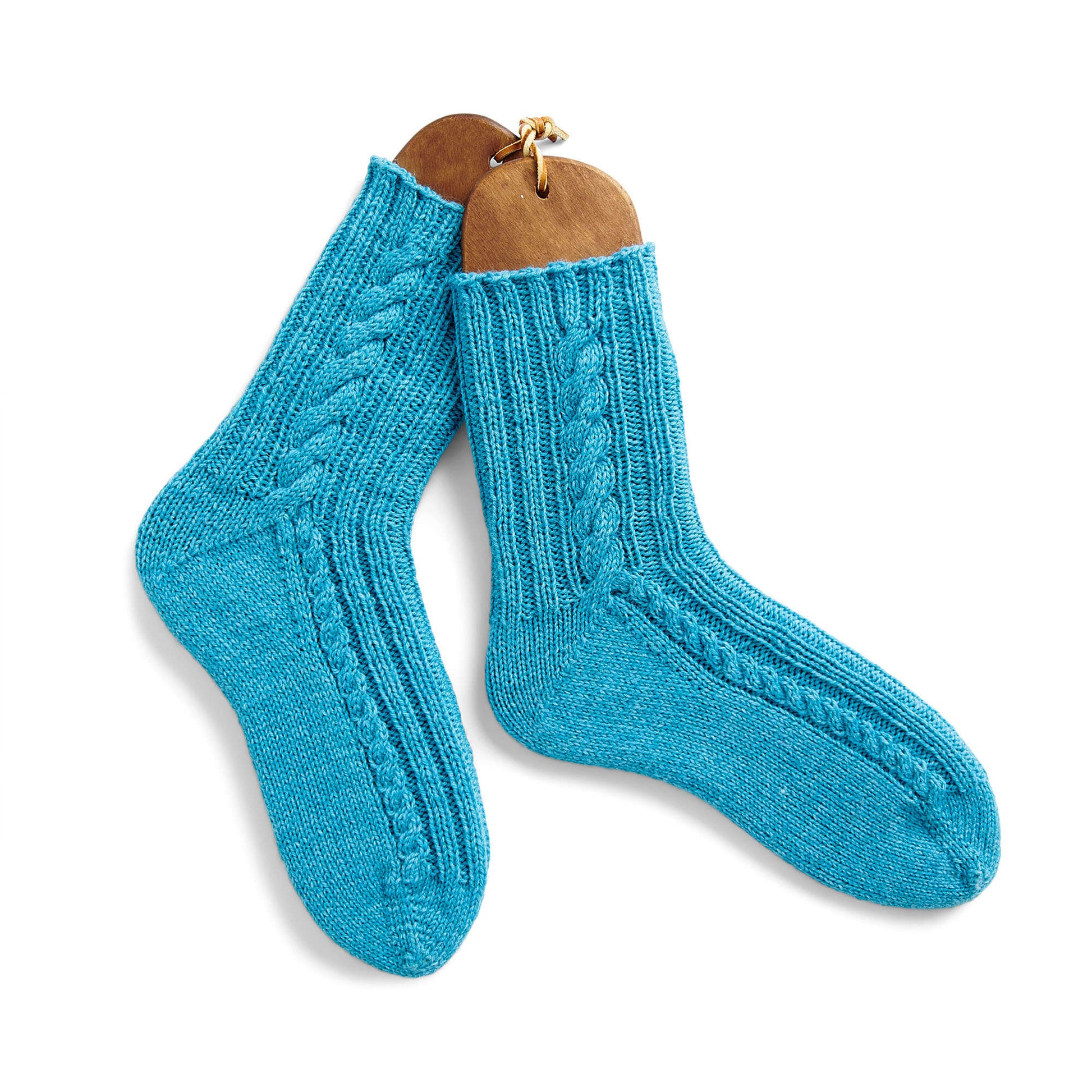 Free Patons Toe-Up Cabled Knit Socks Pattern