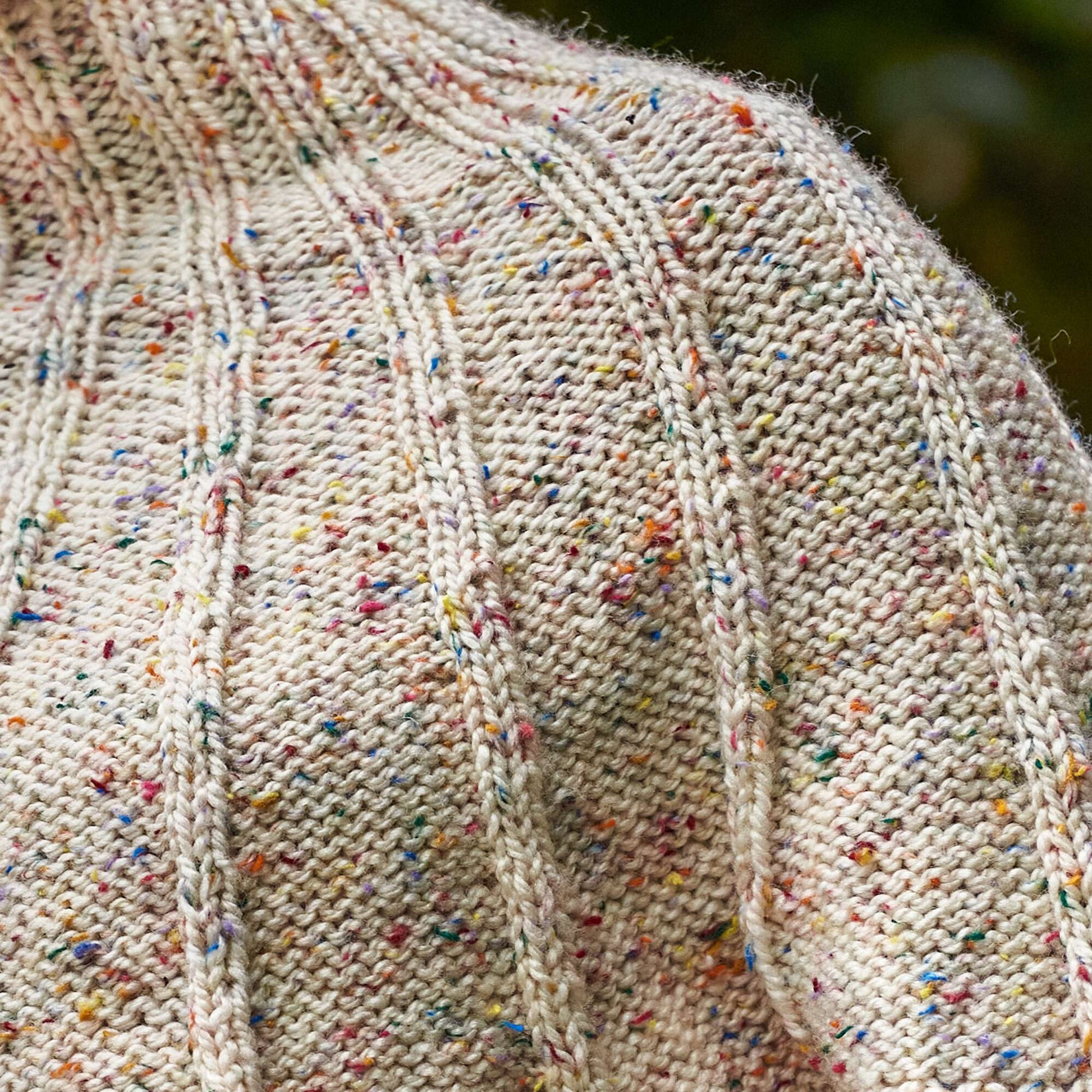 Free Patons Spadina Circle Knit Pullover Pattern