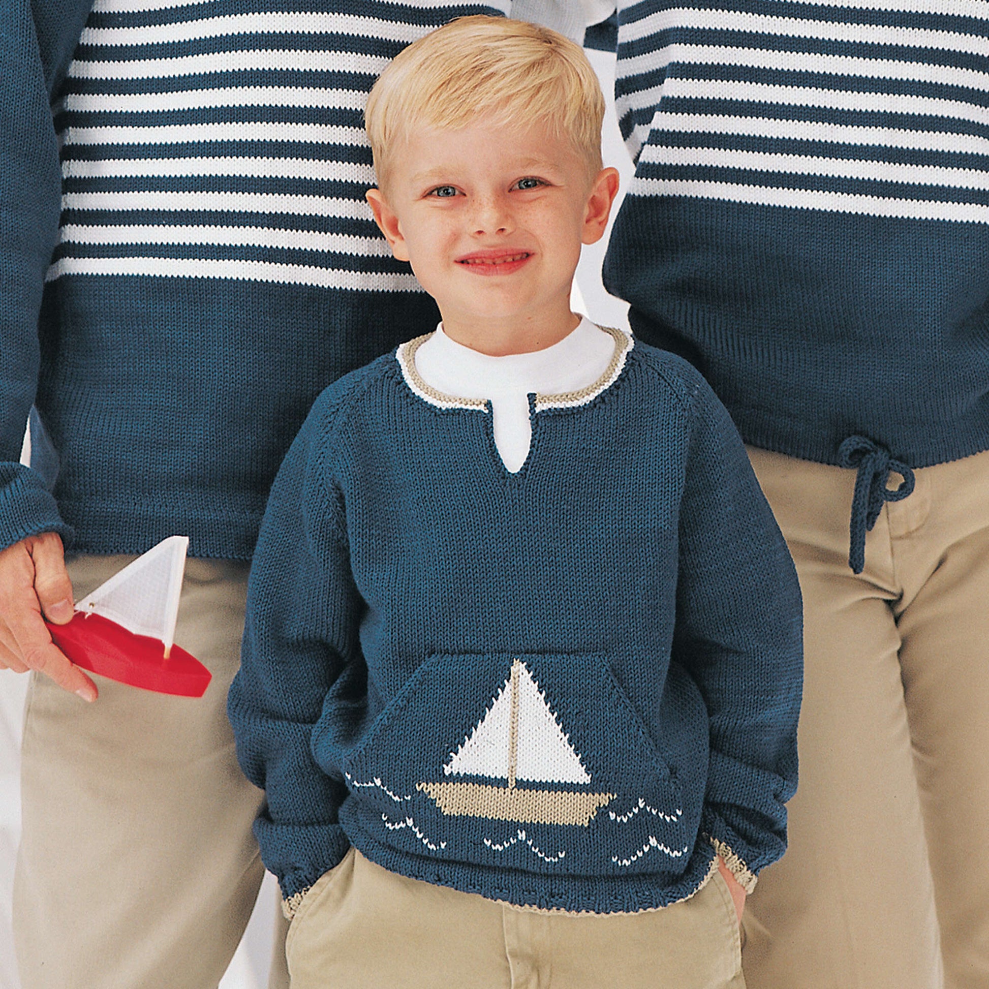 Free Patons Knit From The Sea Pullovers Pattern