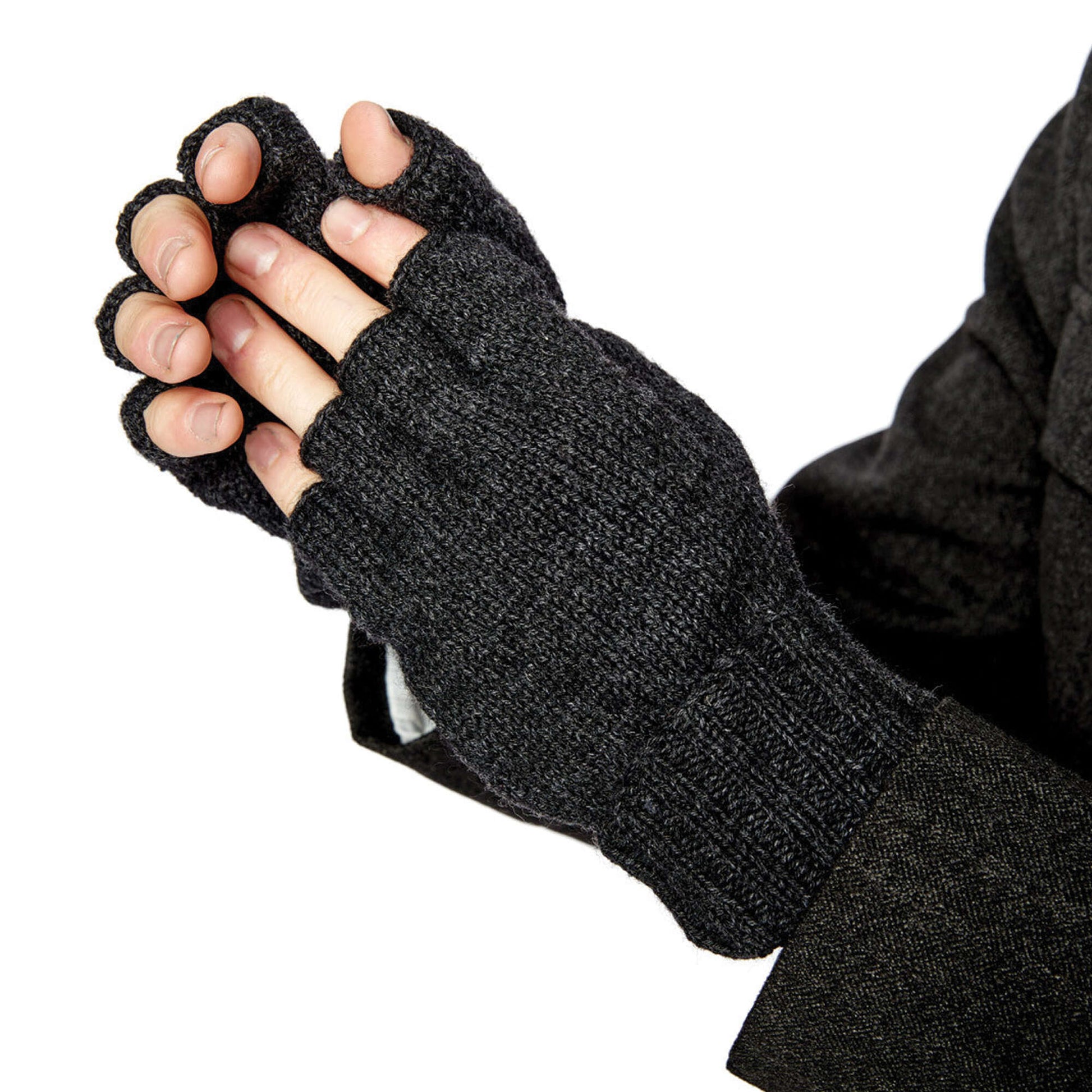 Free Patons Fingerless Knit Gloves Pattern