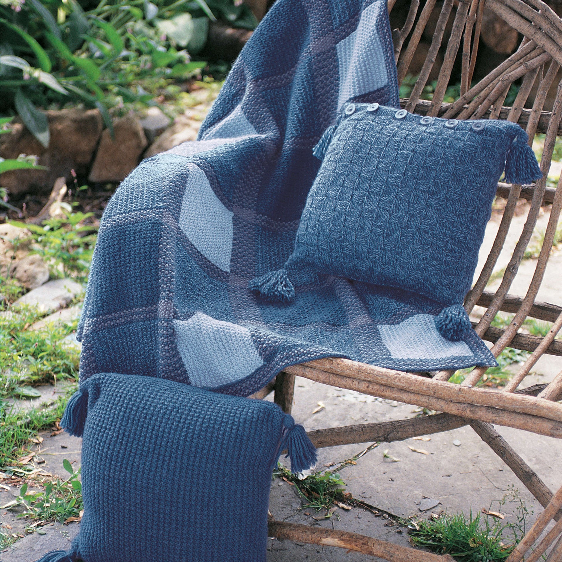 Free Patons Denim Plaid Knit Blanket And Pillows Pattern