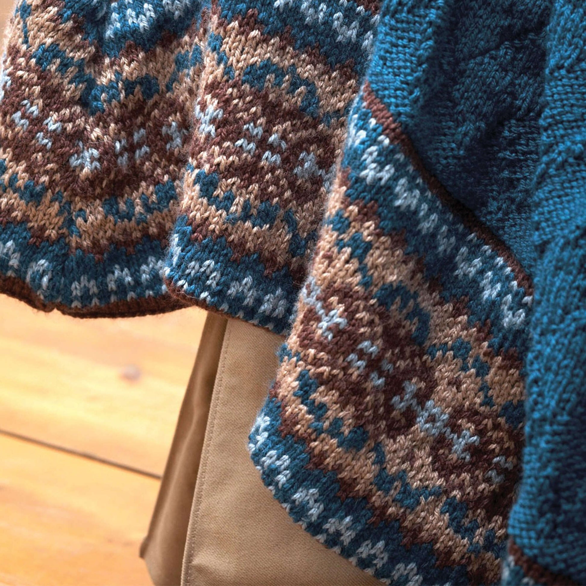 Free Patons Fair Isle Border Knit Blanket And Pillow Pattern