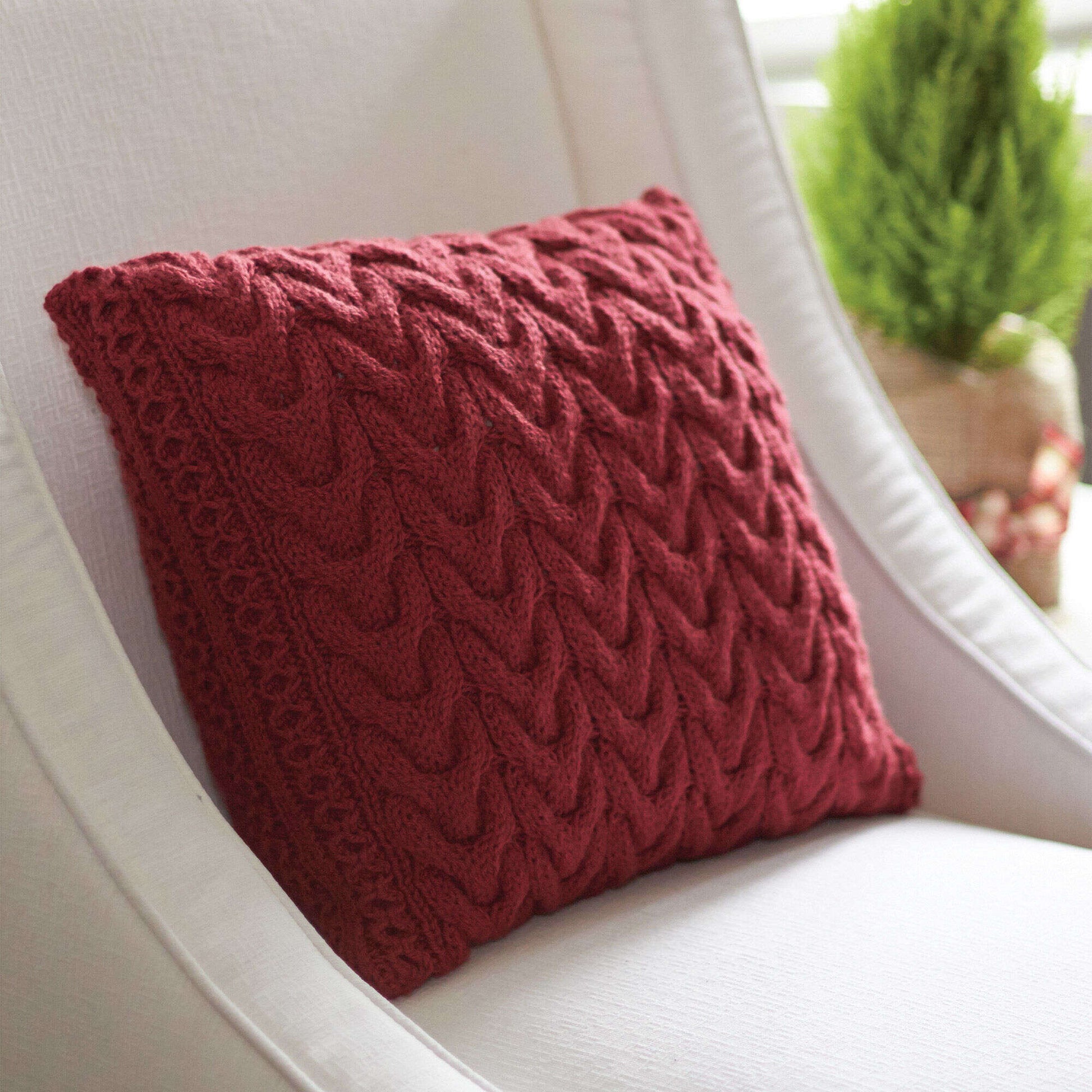 Free Patons Christmas Cables Pillow Knit Pattern