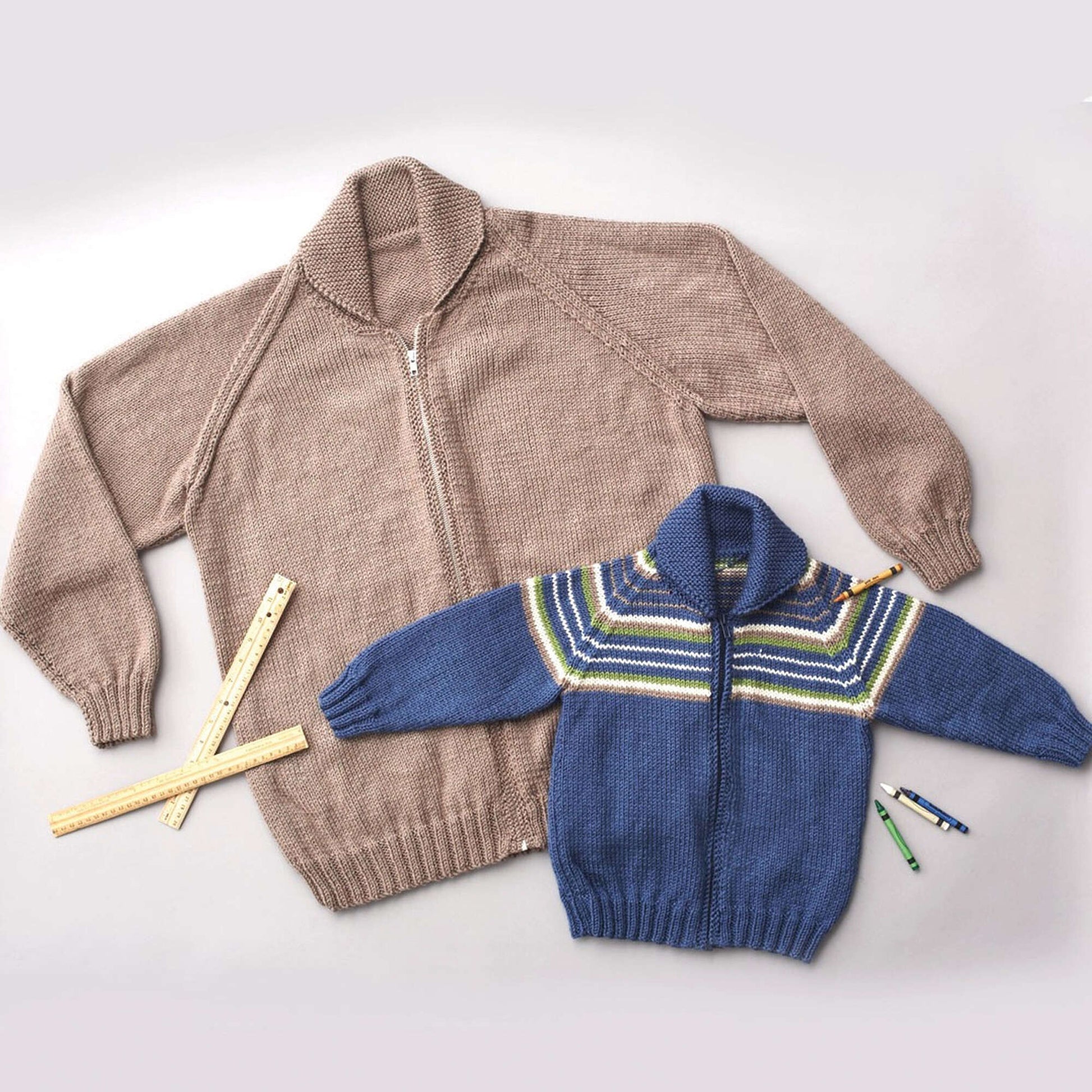 Free Patons Knit Adult Raglan Sleeve Jacket Pattern