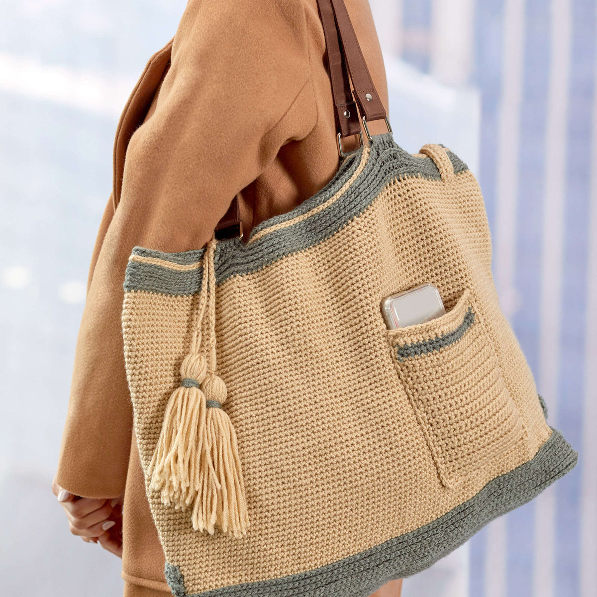 Crochet Tote Bag made in Red Heart Classic Yarn