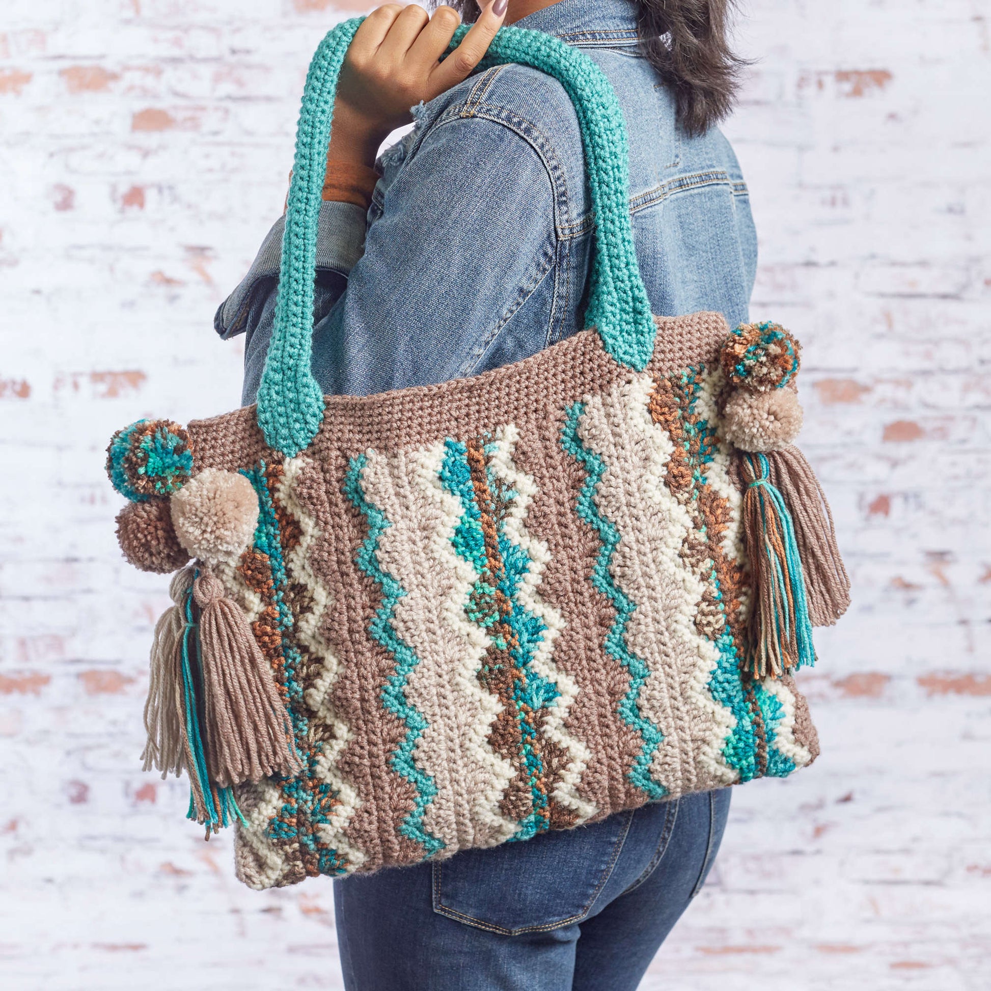 Free Red Heart Crochet Flame Stitch Bag Pattern