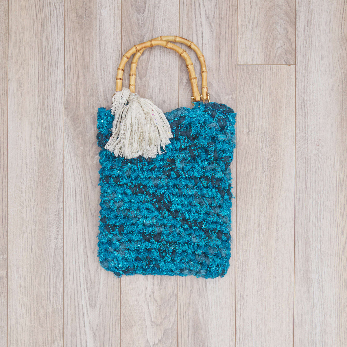 Crochet Tote Bag made in Red Heart Boutique Yarn