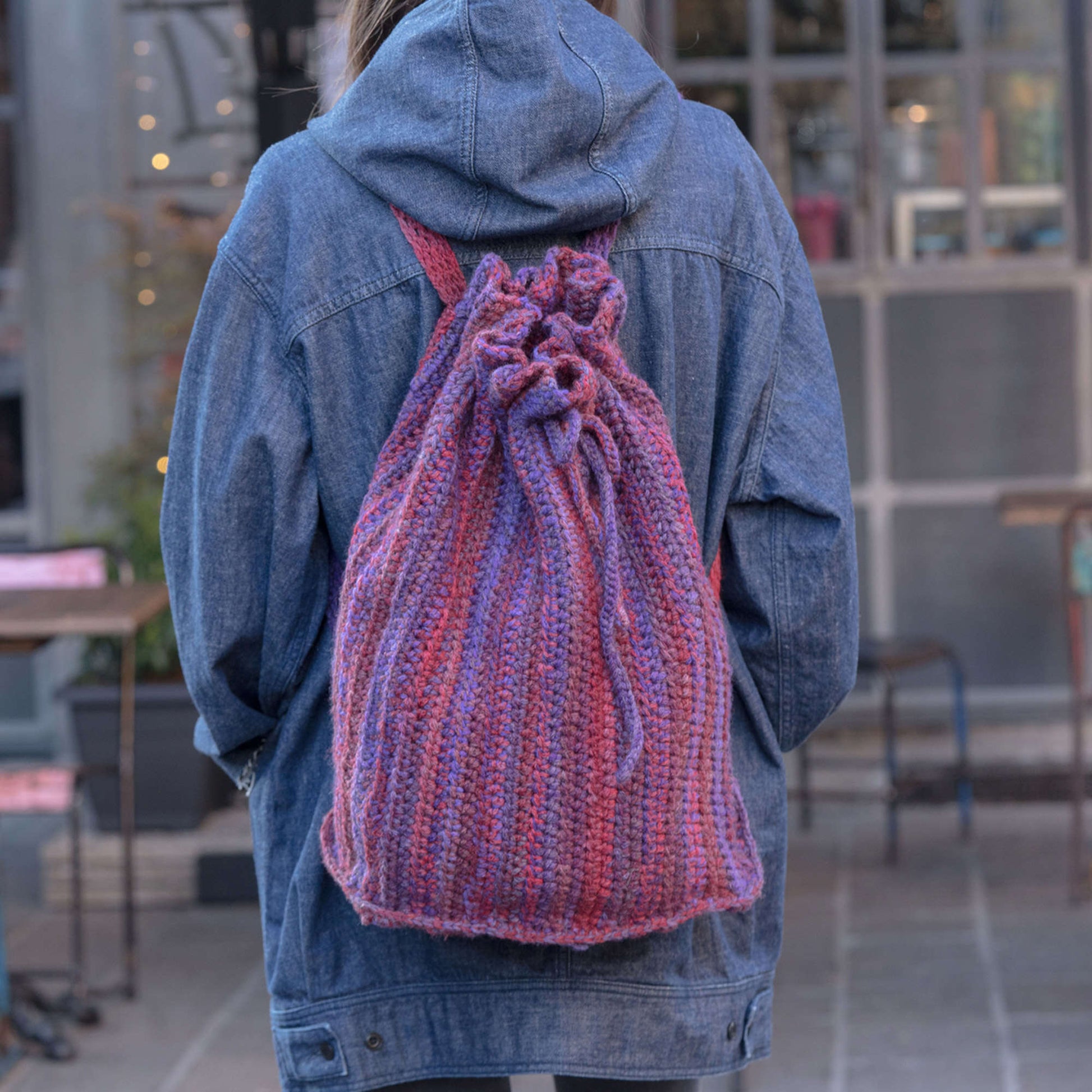 Free Red Heart Fiore Rucksack Pattern