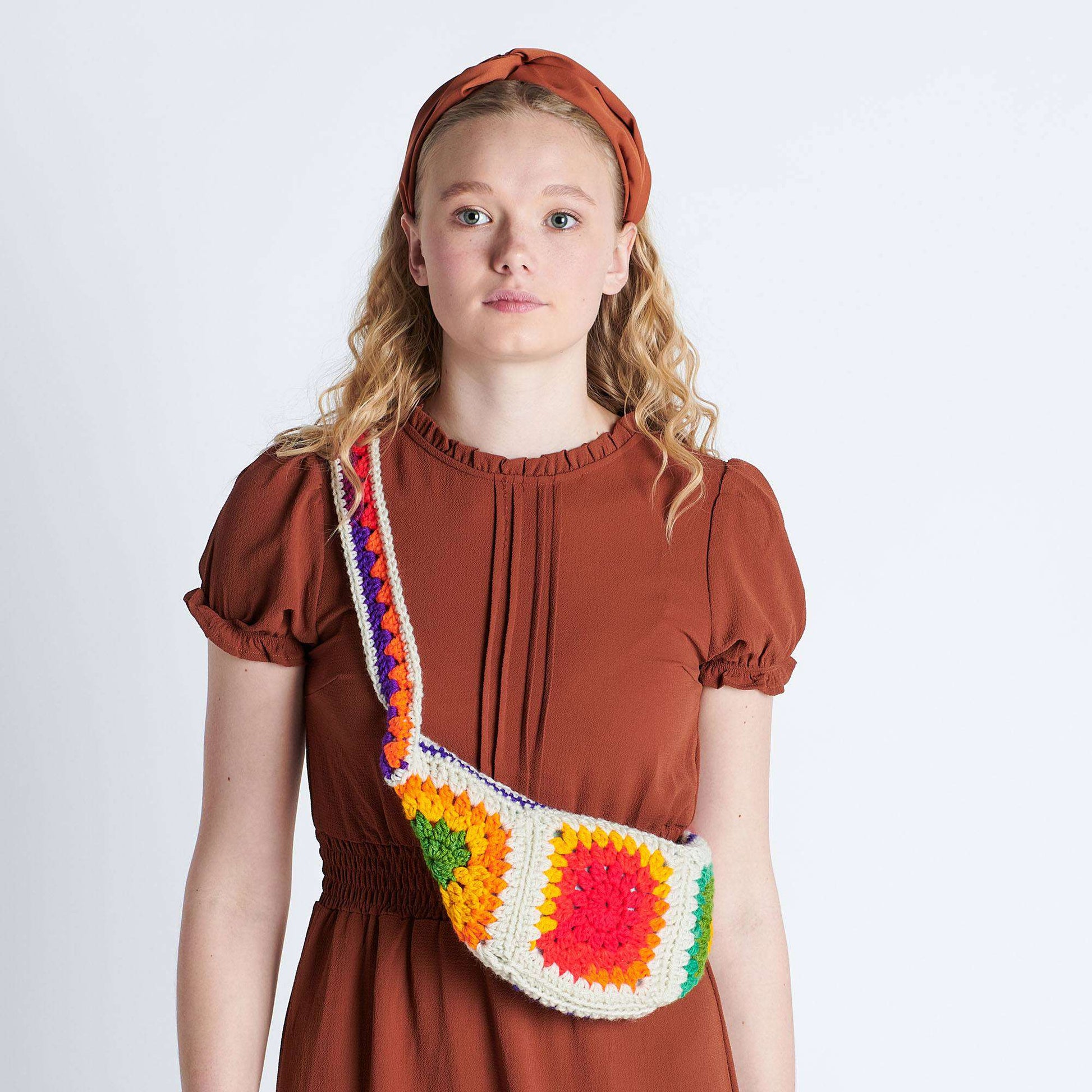 Free Red Heart Crochet Granny Fanny Bag Pattern
