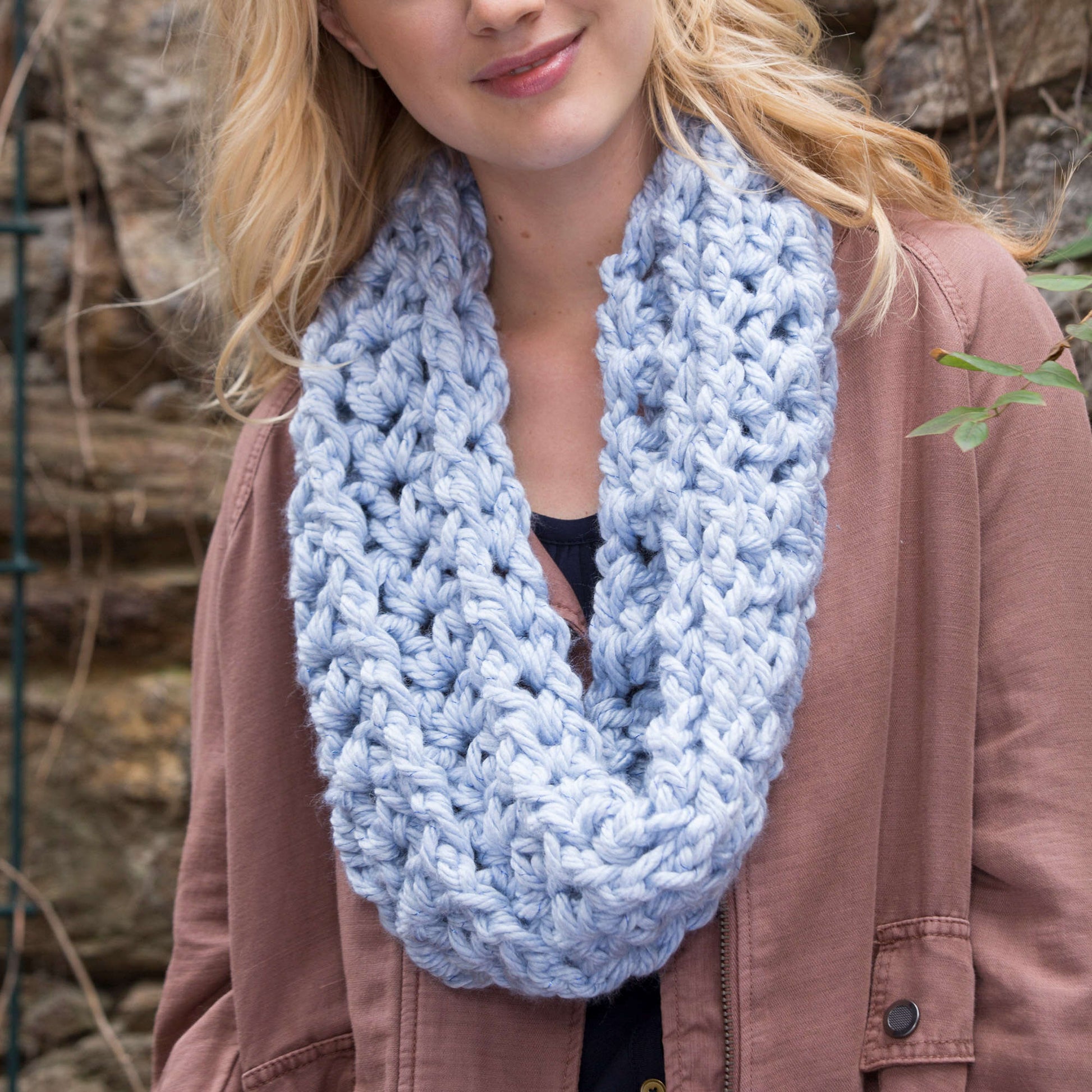 Free Red Heart Horizontal Ribbed Cowl Pattern