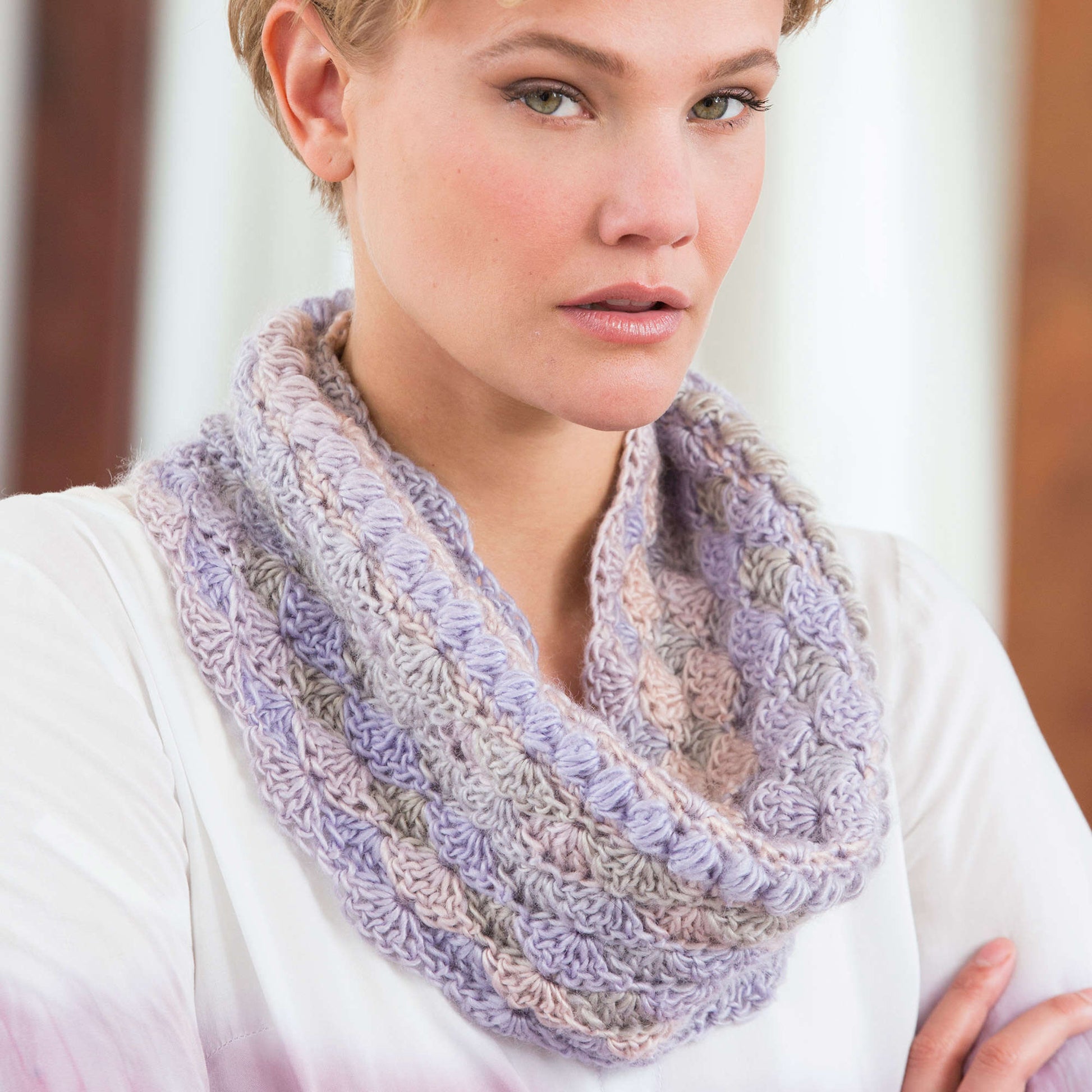 Free Red Heart Le Papillon Cowl Pattern