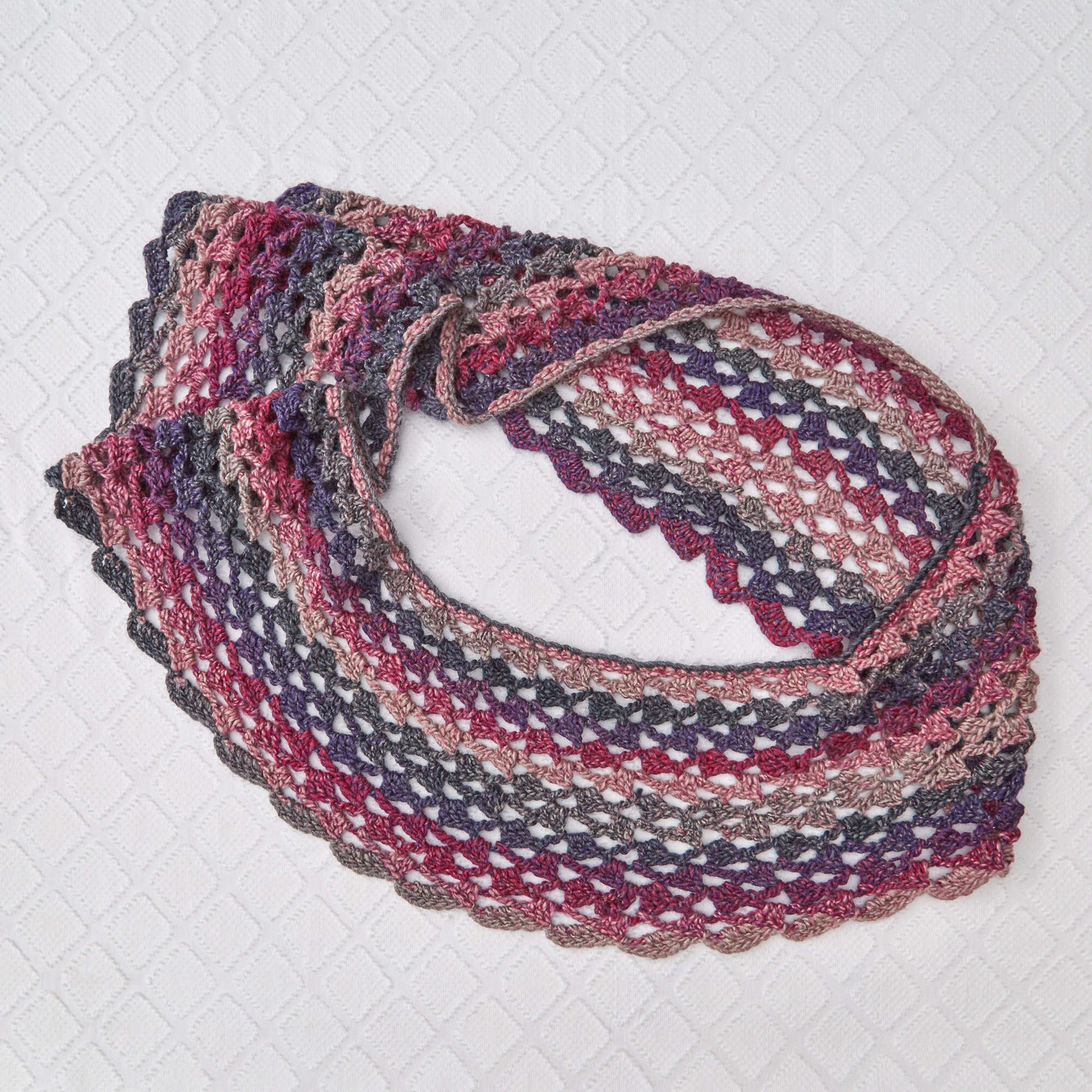 Free Red Heart Roundabout Cowl Crochet Pattern