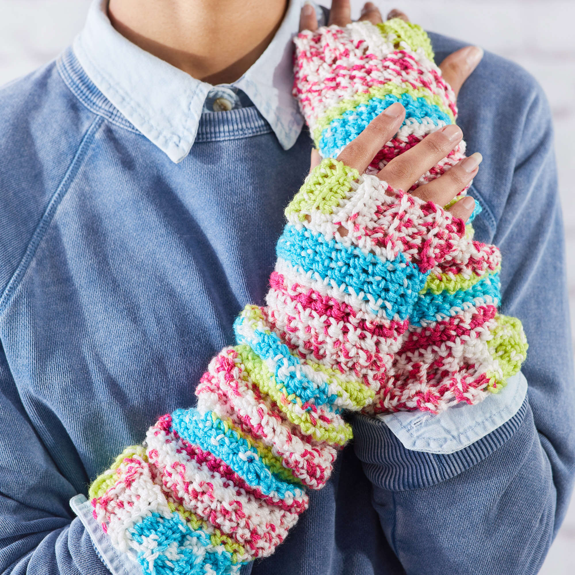 5+ Crochet Arm Warmers Free Easy Red Heart Fair Isle Arm Warmers Crochet Pattern | Yarnspirations
