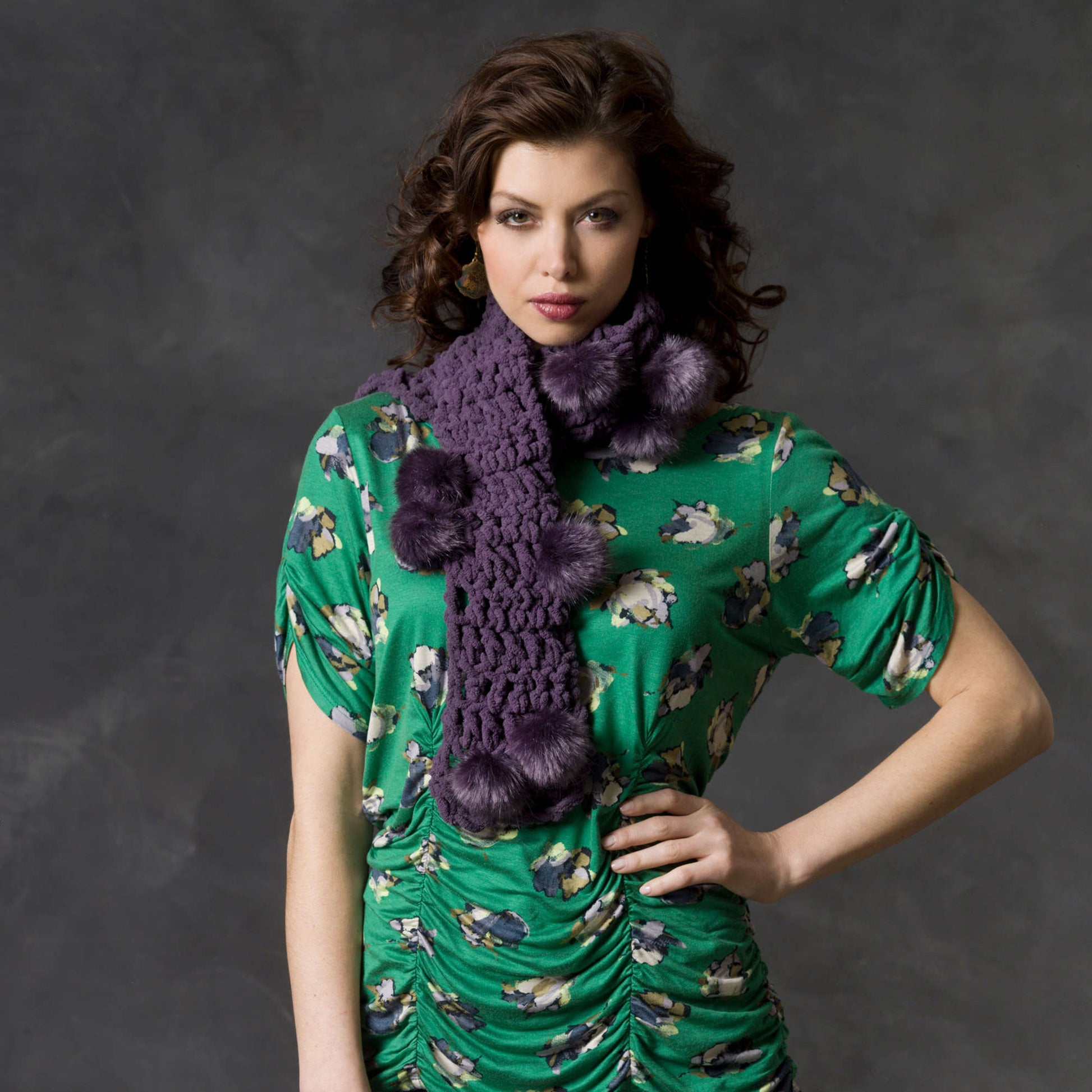 Free Red Heart Crochet Luxe In A Hurry Scarf Pattern