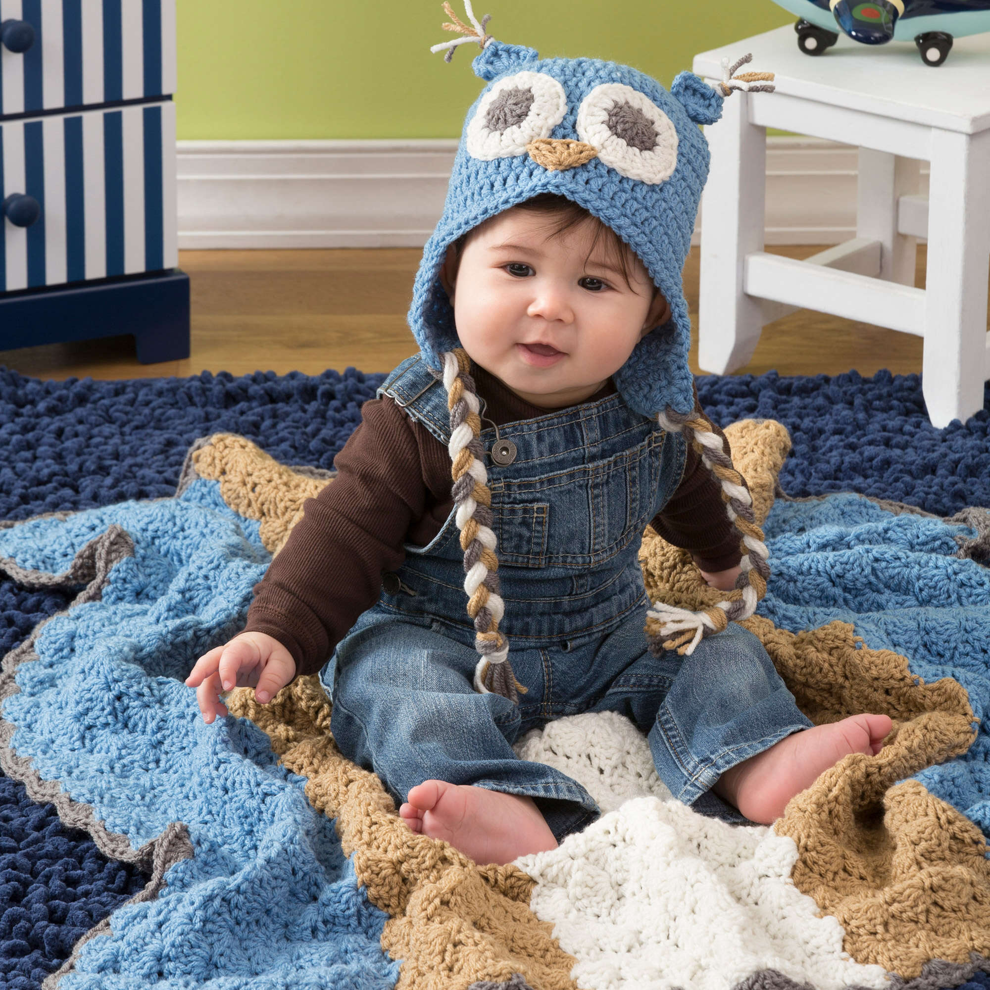 Free Easy Red Heart Baby Shells Blanket Crochet Pattern | Yarnspirations