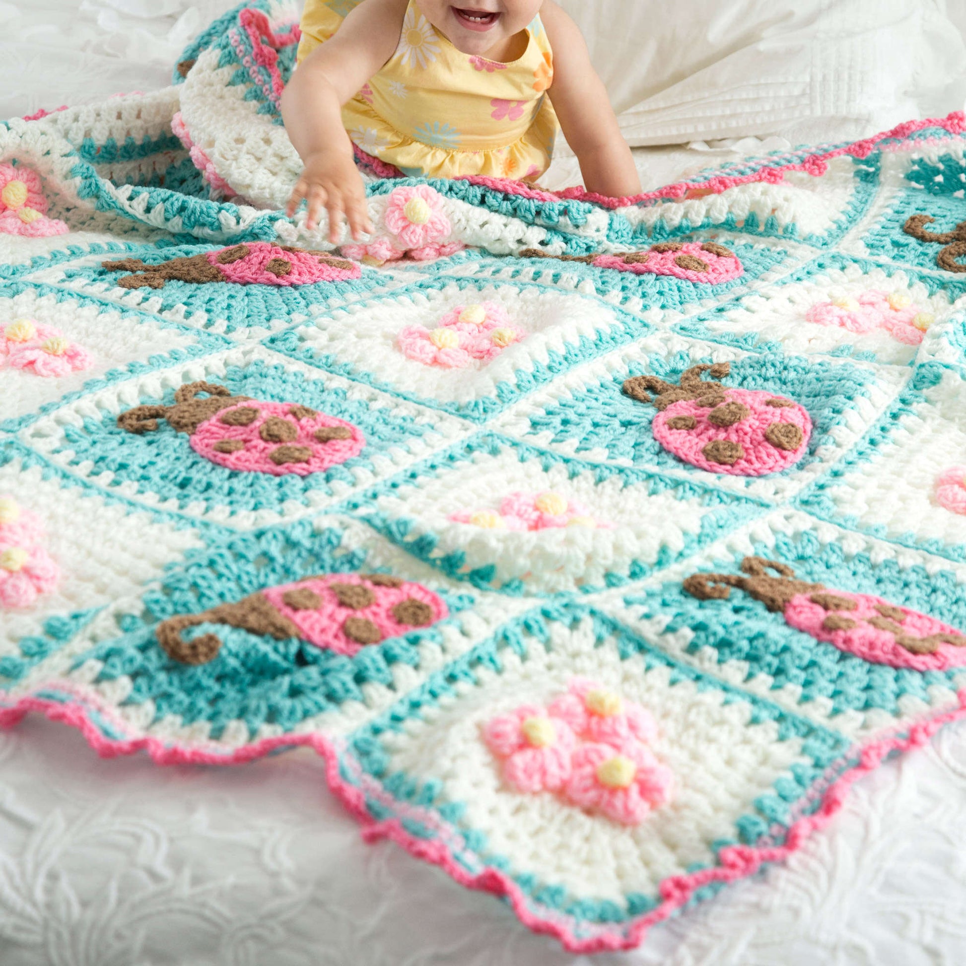 Free Red Heart Bugs And Blooms Crochet Blanket Pattern