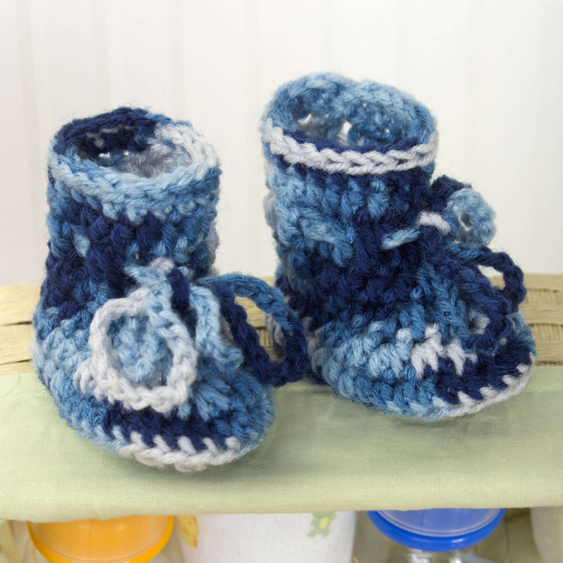 Free Red Heart Baby Boots Crochet Pattern