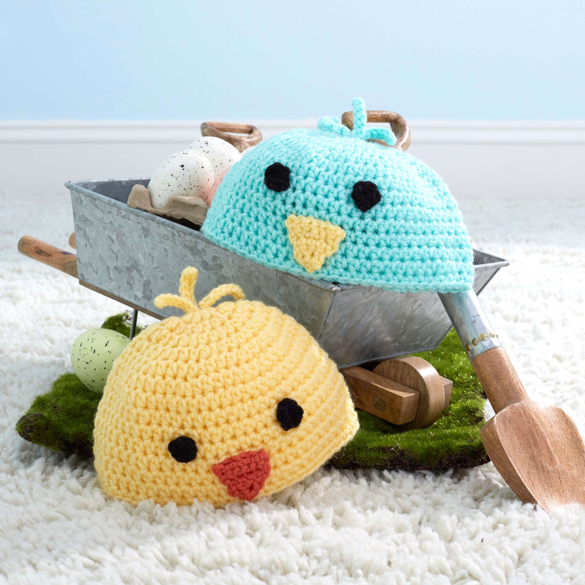 Free Red Heart Baby Chick Hats Crochet Pattern