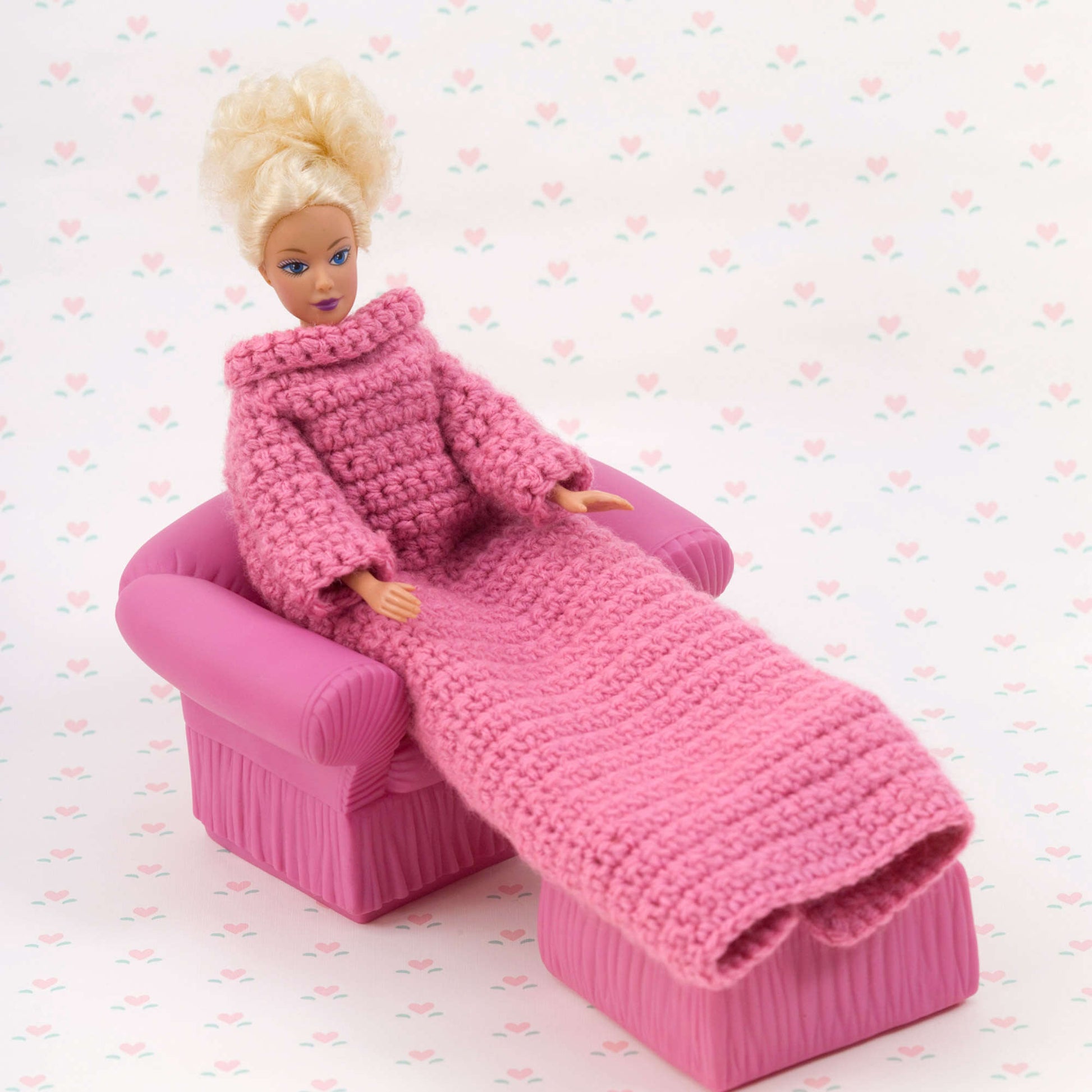 Free Red Heart Crochet Fashion Doll Snuggle Up With Sleeves Pattern