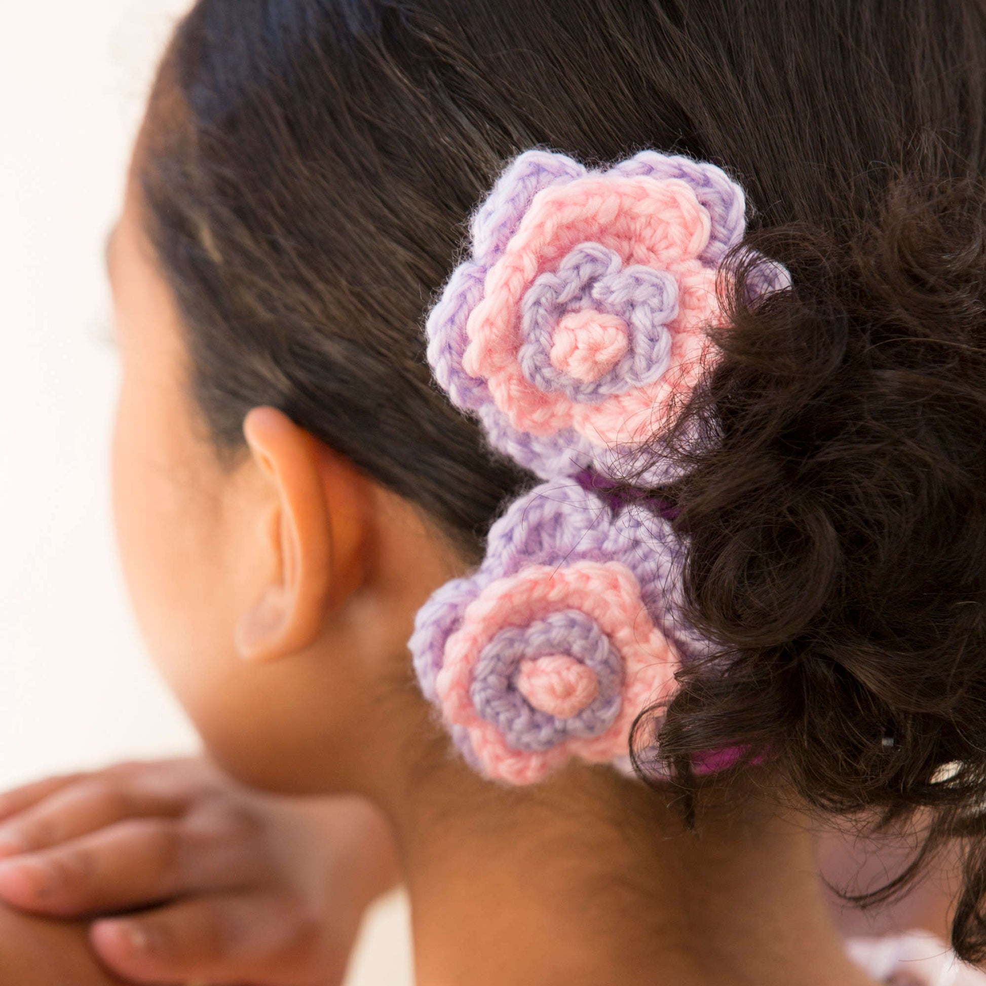 Free Red Heart Blooms For The Hair Crochet Pattern