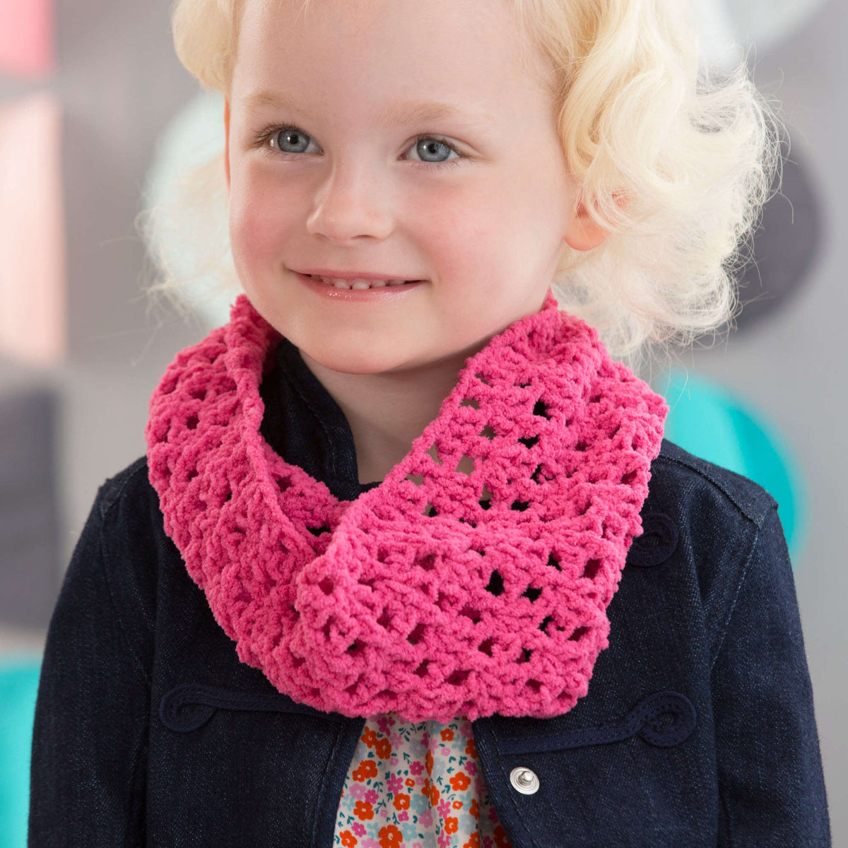 Crochet Cowl made in Red Heart Cutie Pie Yarn