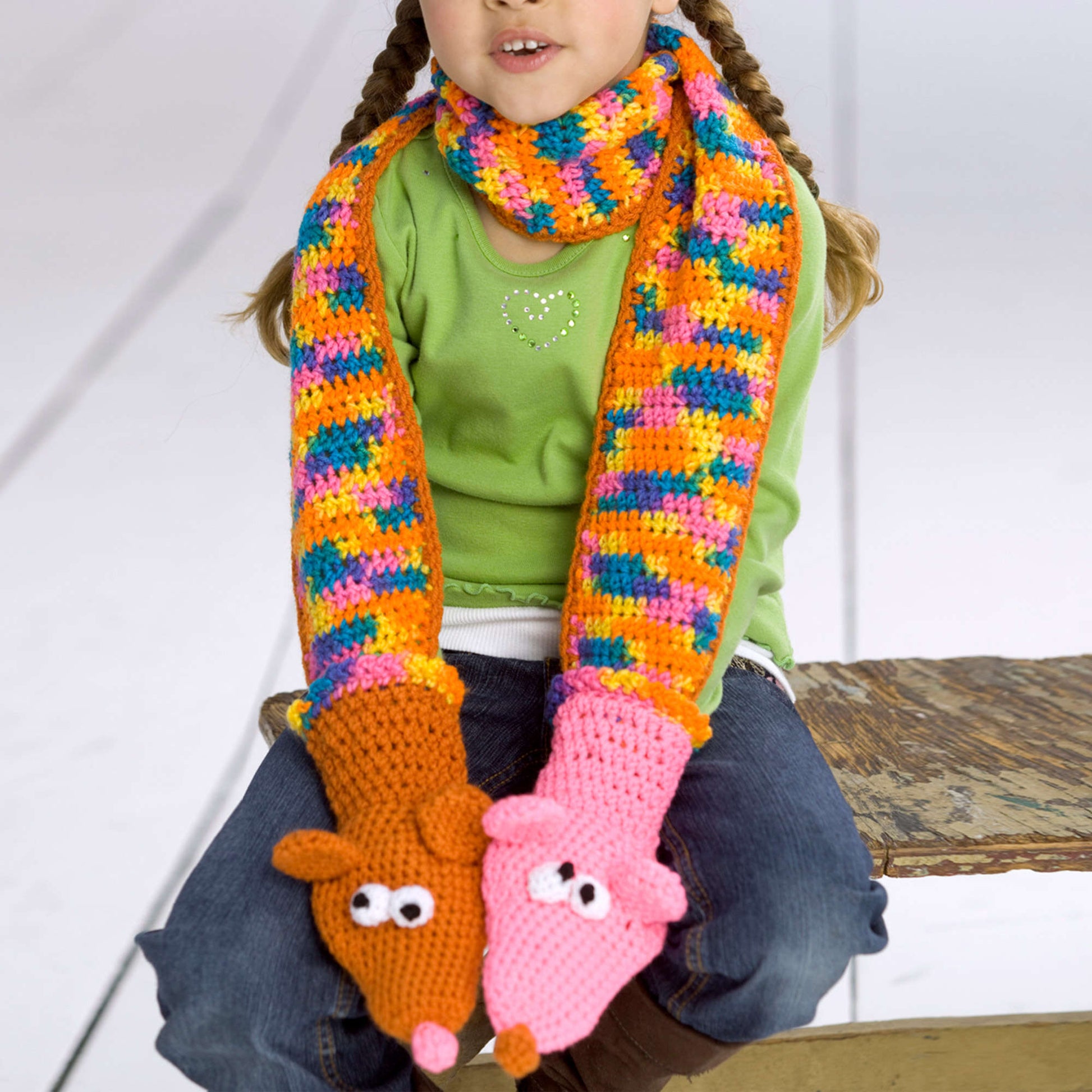 Free Red Heart Crochet Childs' Puppet Scarf Pattern