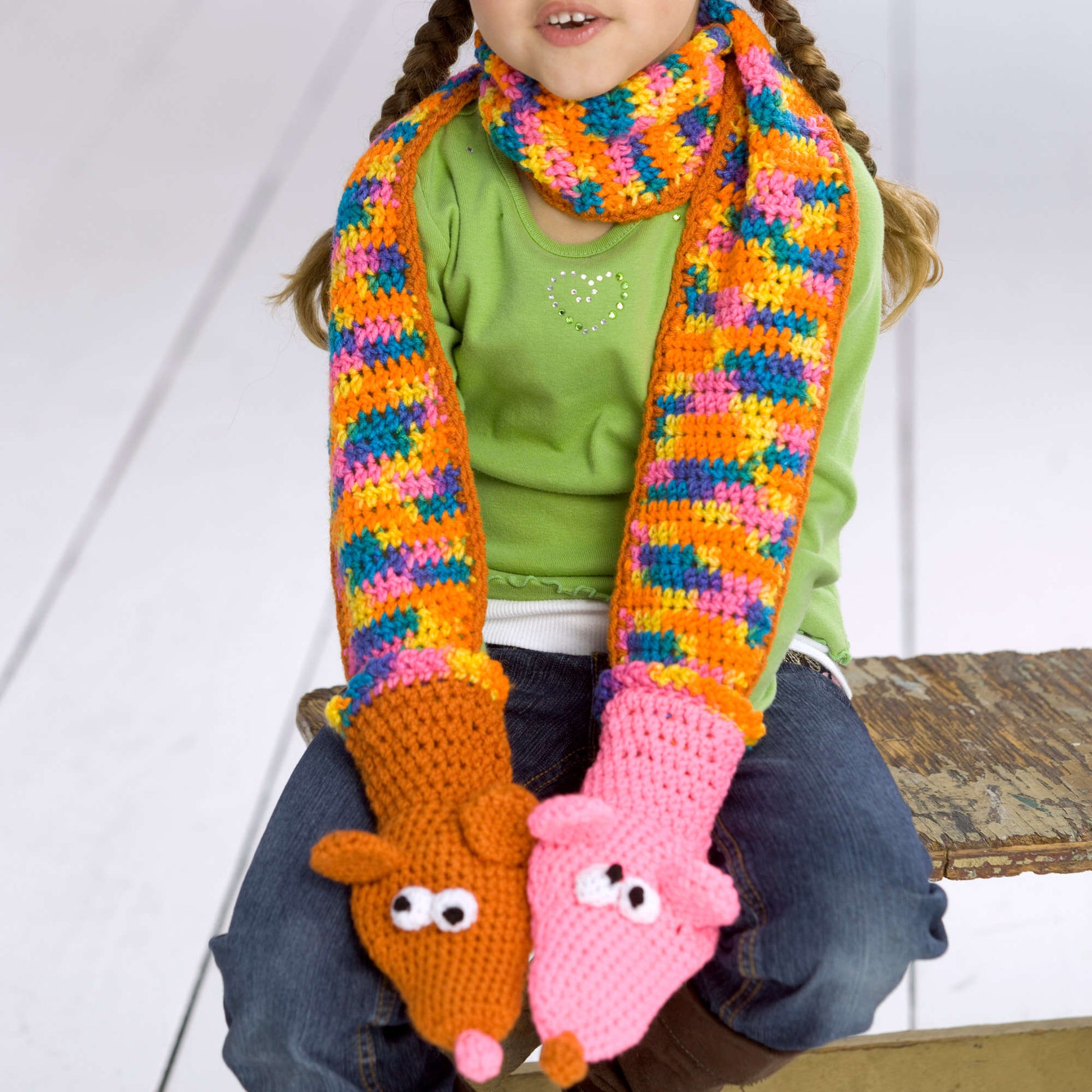 Free Red Heart Childs' Puppet Scarf Crochet Pattern
