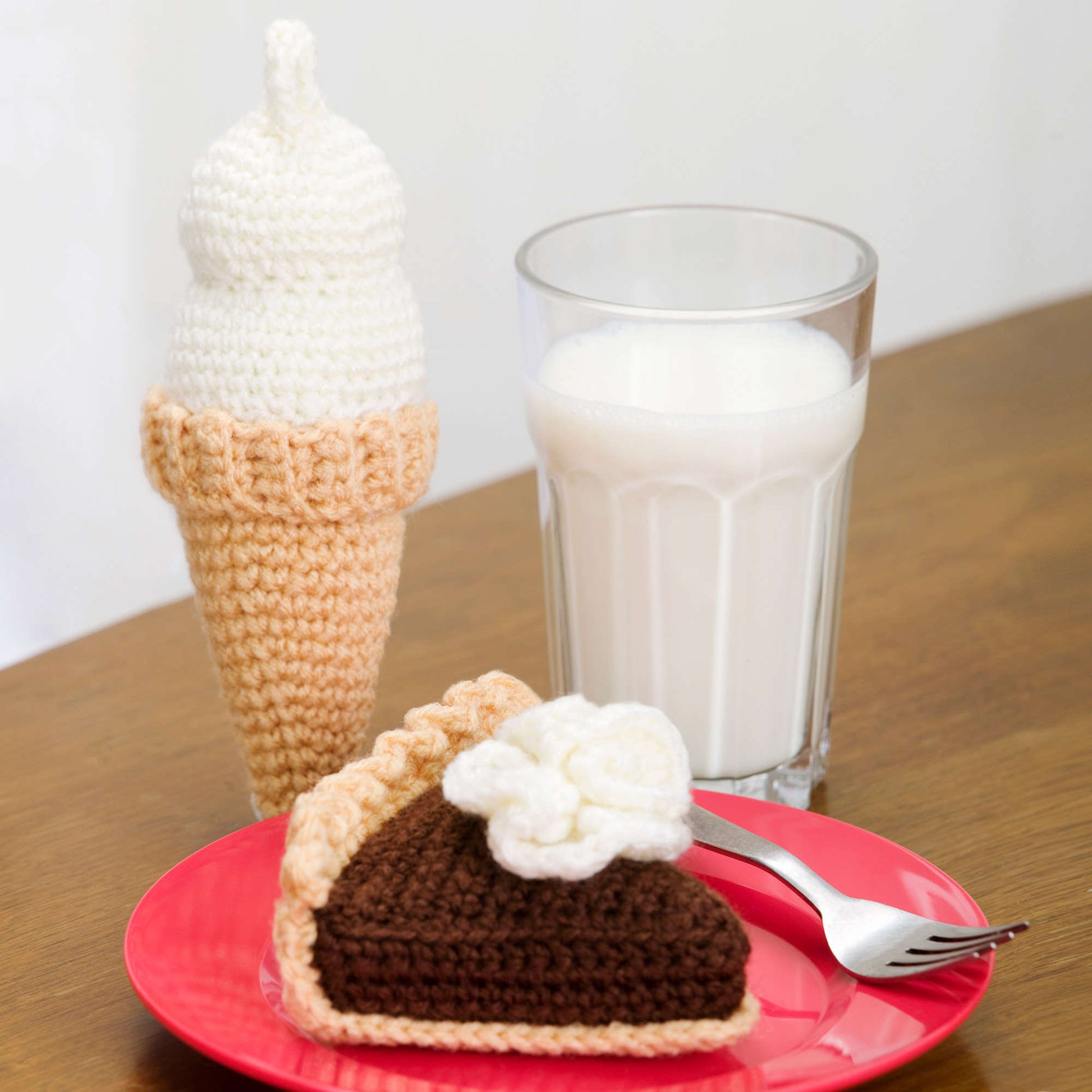 Free Red Heart Crochet Chocolate Pie & Ice Cream Pattern