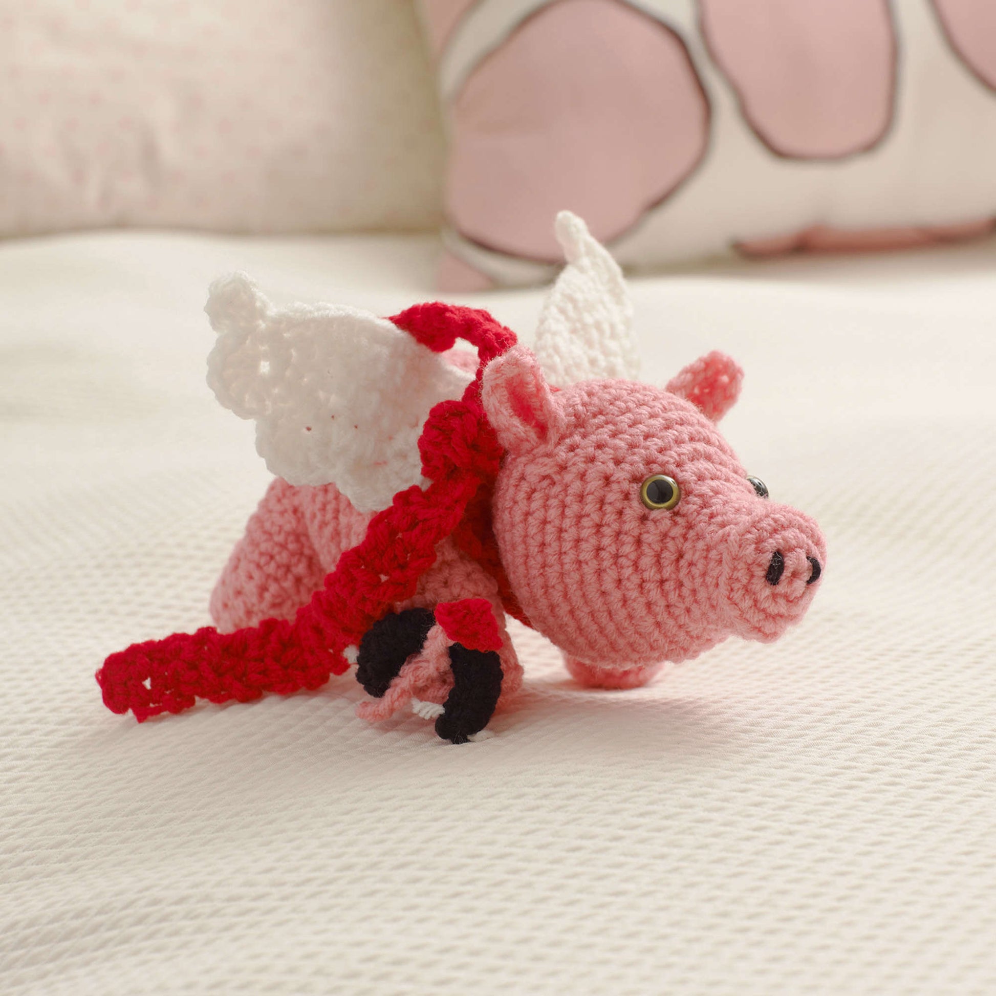 Free Red Heart Crochet Cu-Pig Pattern