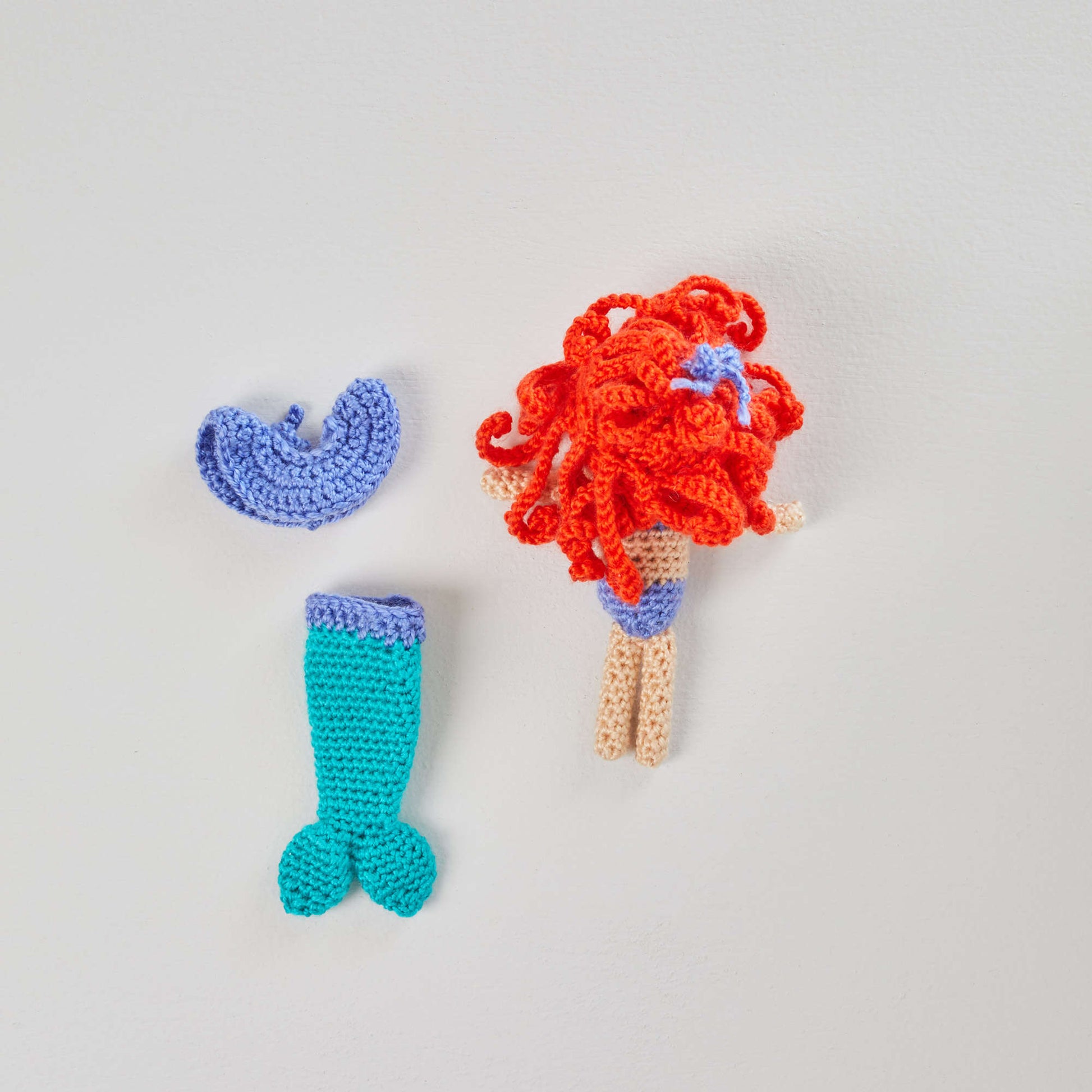 Free Red Heart Dia & Mia Mermaid Crochet Pattern