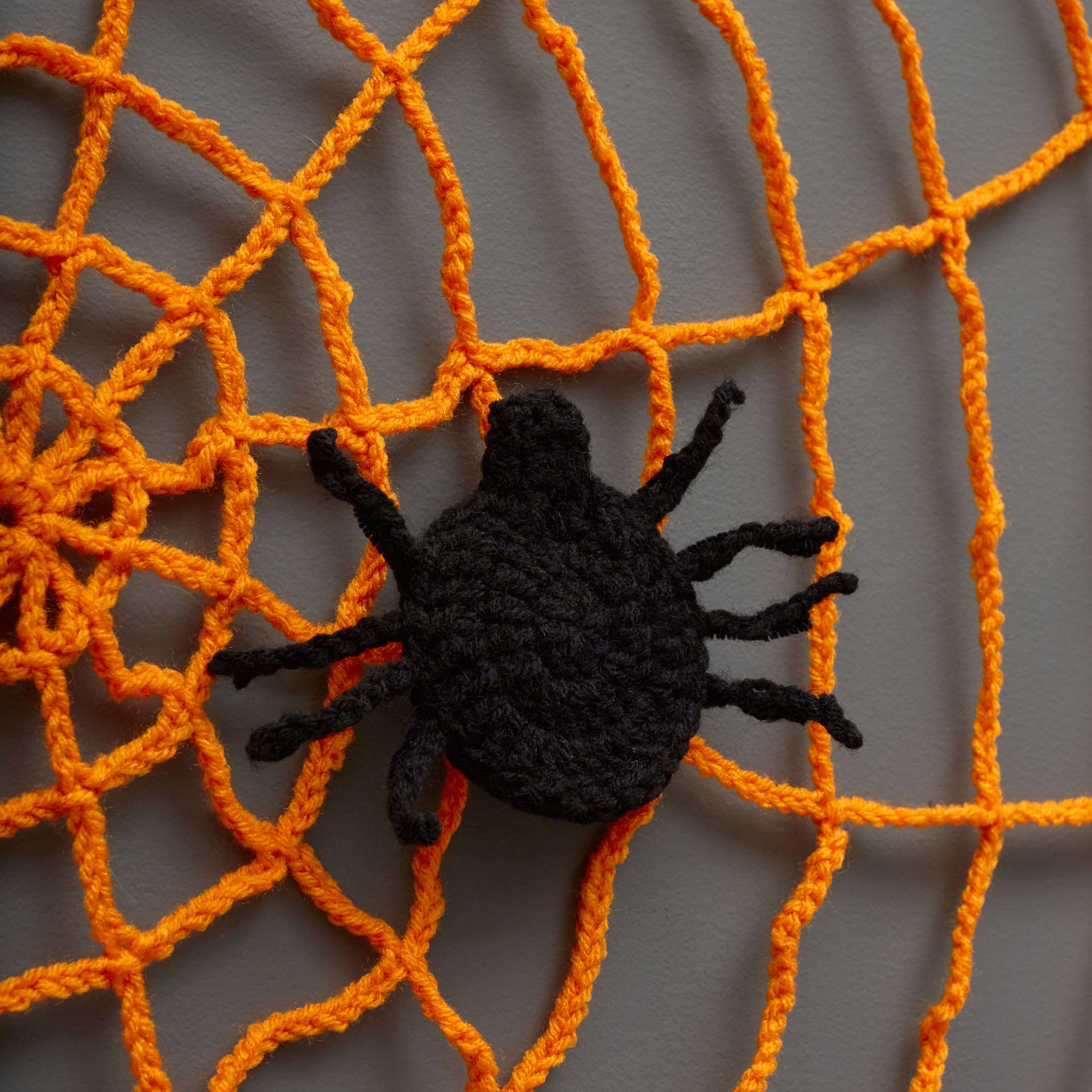 Free Red Heart Crochet Pin The Spider On The Web Pattern