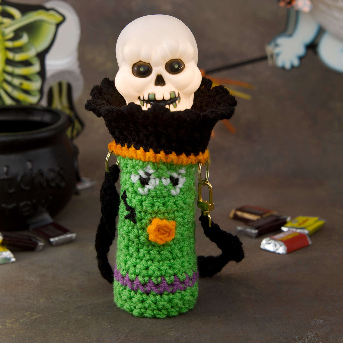 Crochet Holder made in Red Heart Super Saver Yarn