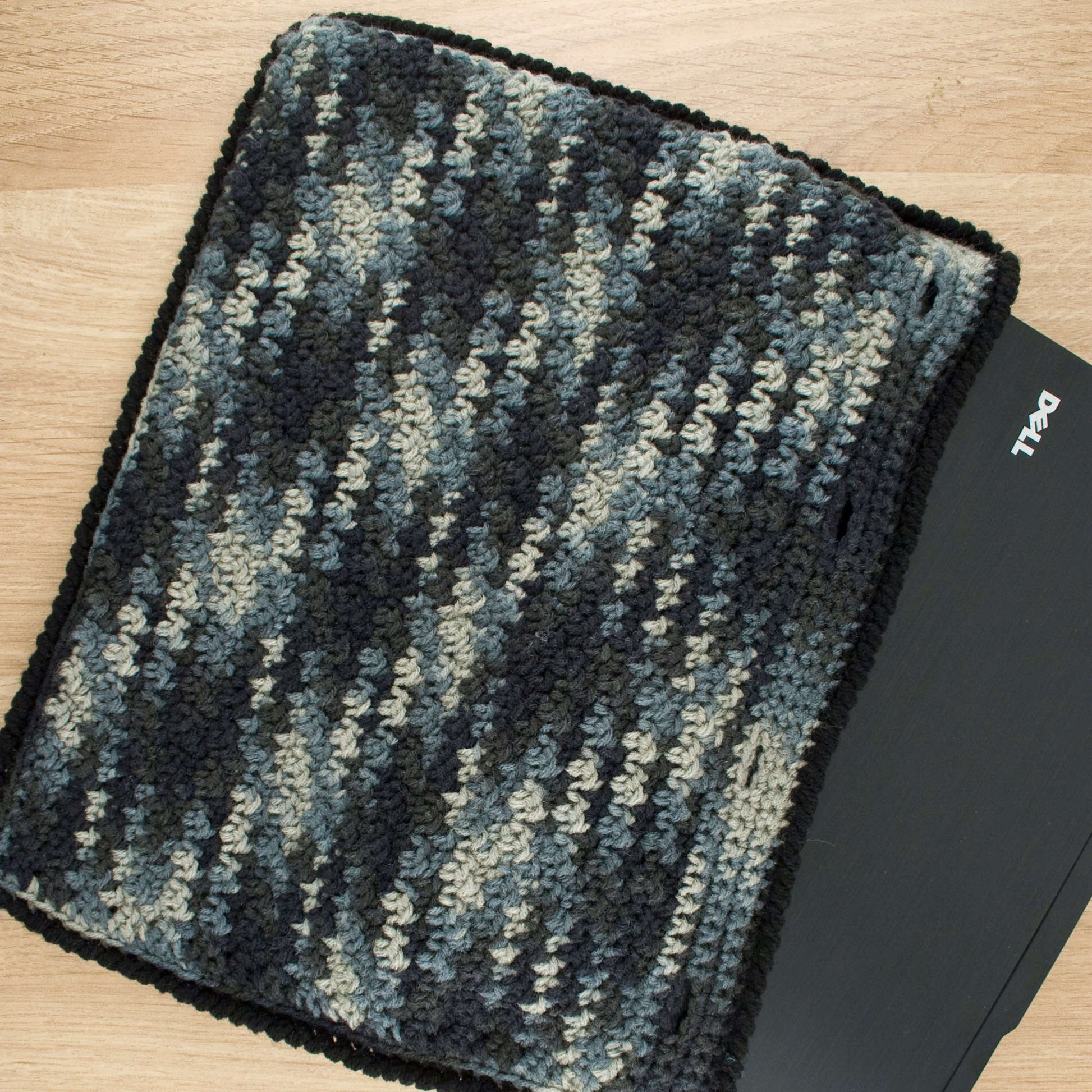 Free Red Heart Laptop Case Crochet Pattern