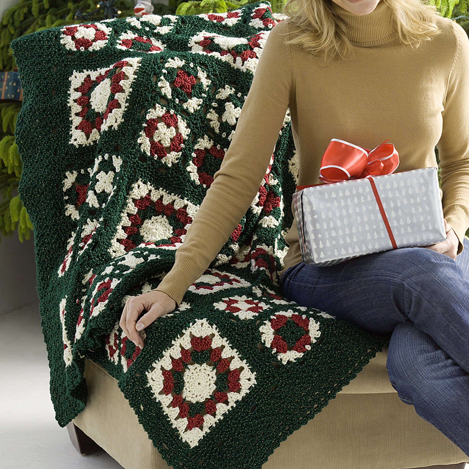 Free Red Heart Granny's Noel Throw Pattern