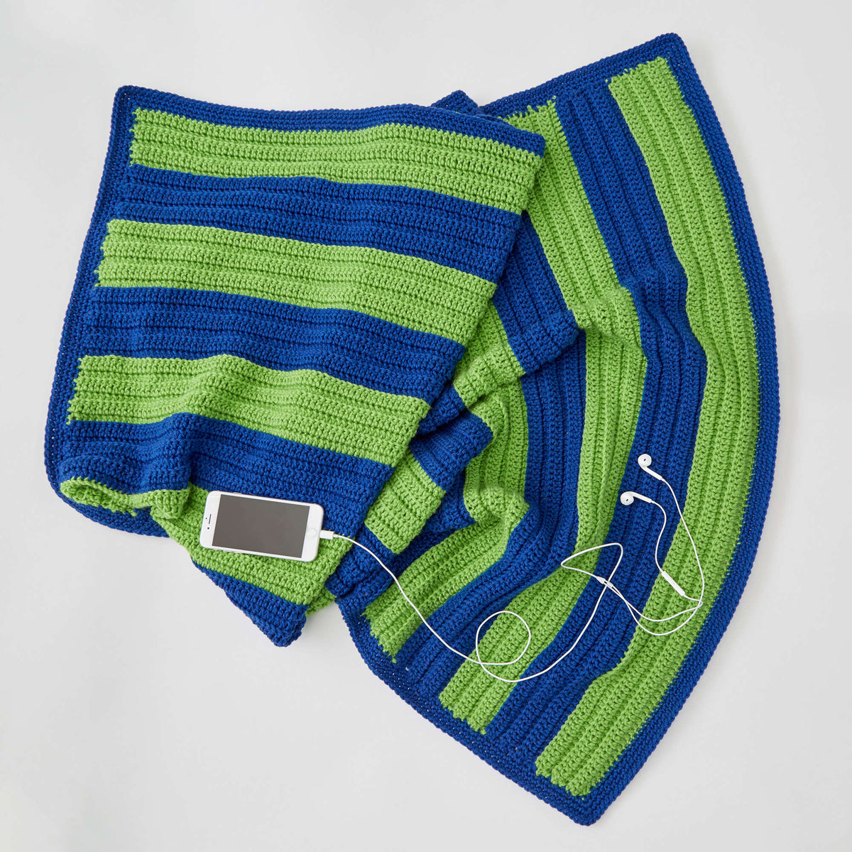 Crochet Throw made in Red Heart Super Saver Jumbo Yarn