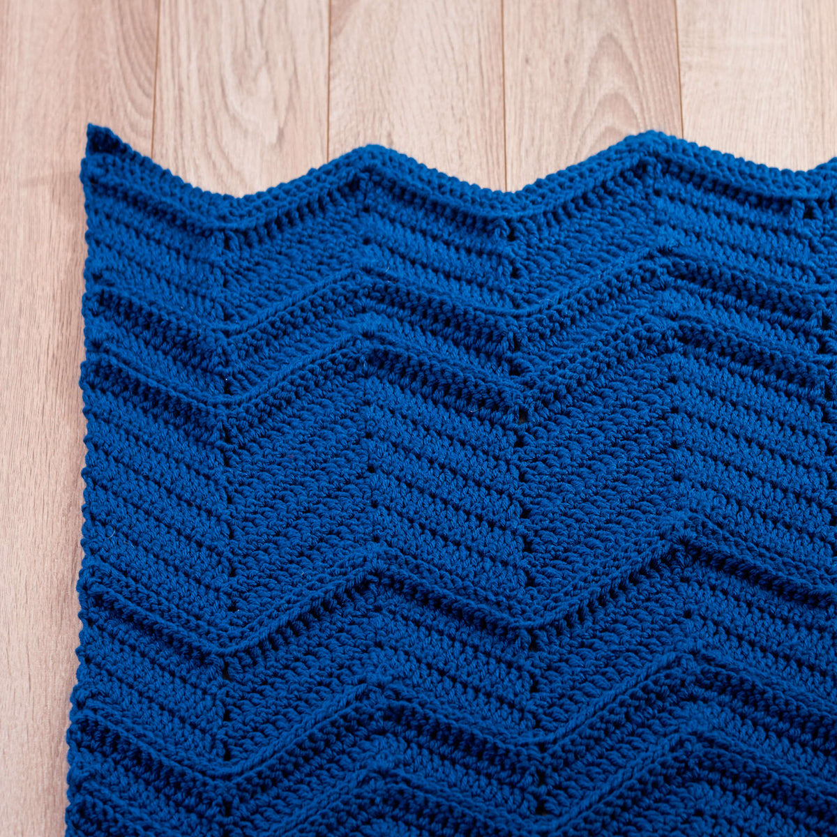Stone Ripple Throw Free Easy Red Heart Elegant Ripples Throw Crochet Pattern | Yarnspirations