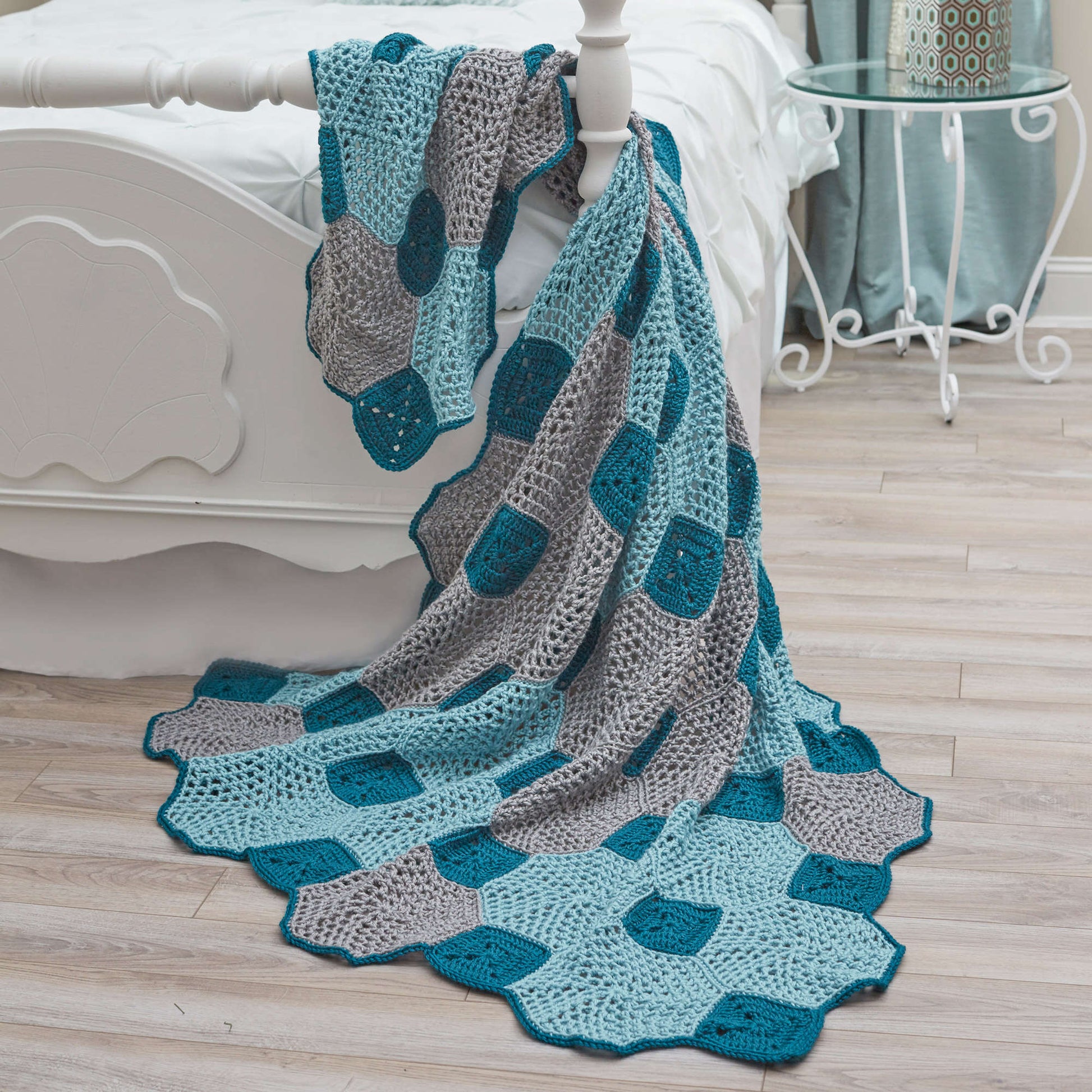 Free Red Heart Evening Breeze Throw Pattern