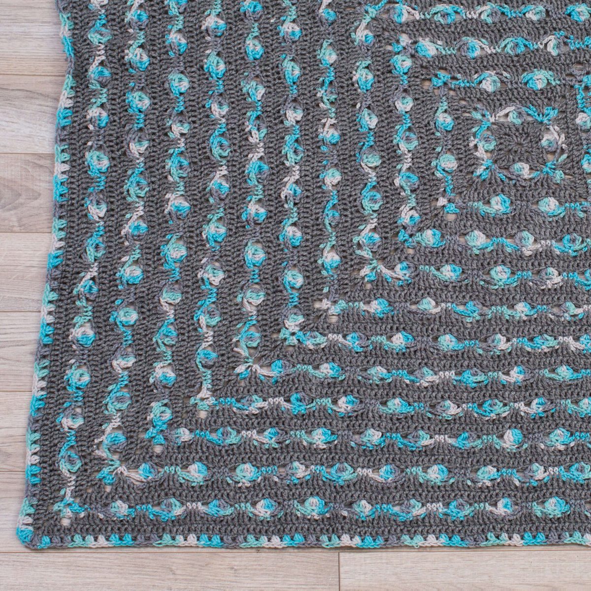 Crochet Throw made in Red Heart Super Saver Jumbo Yarn