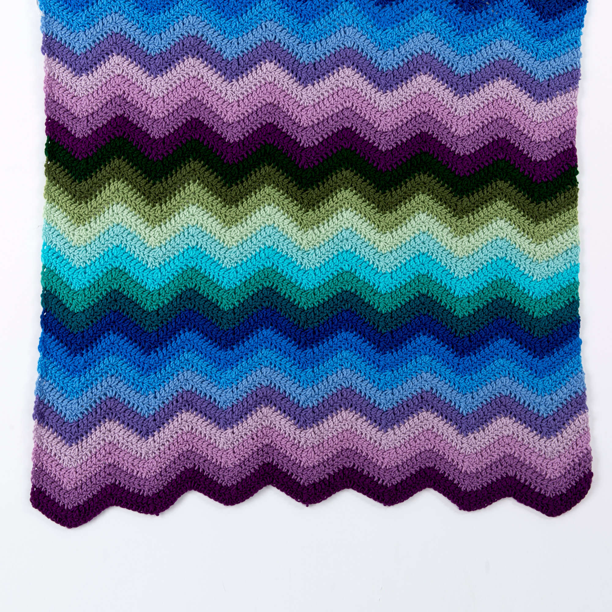 Free Easy Red Heart Radiating Ripple Throw Crochet Pattern | Yarnspirations