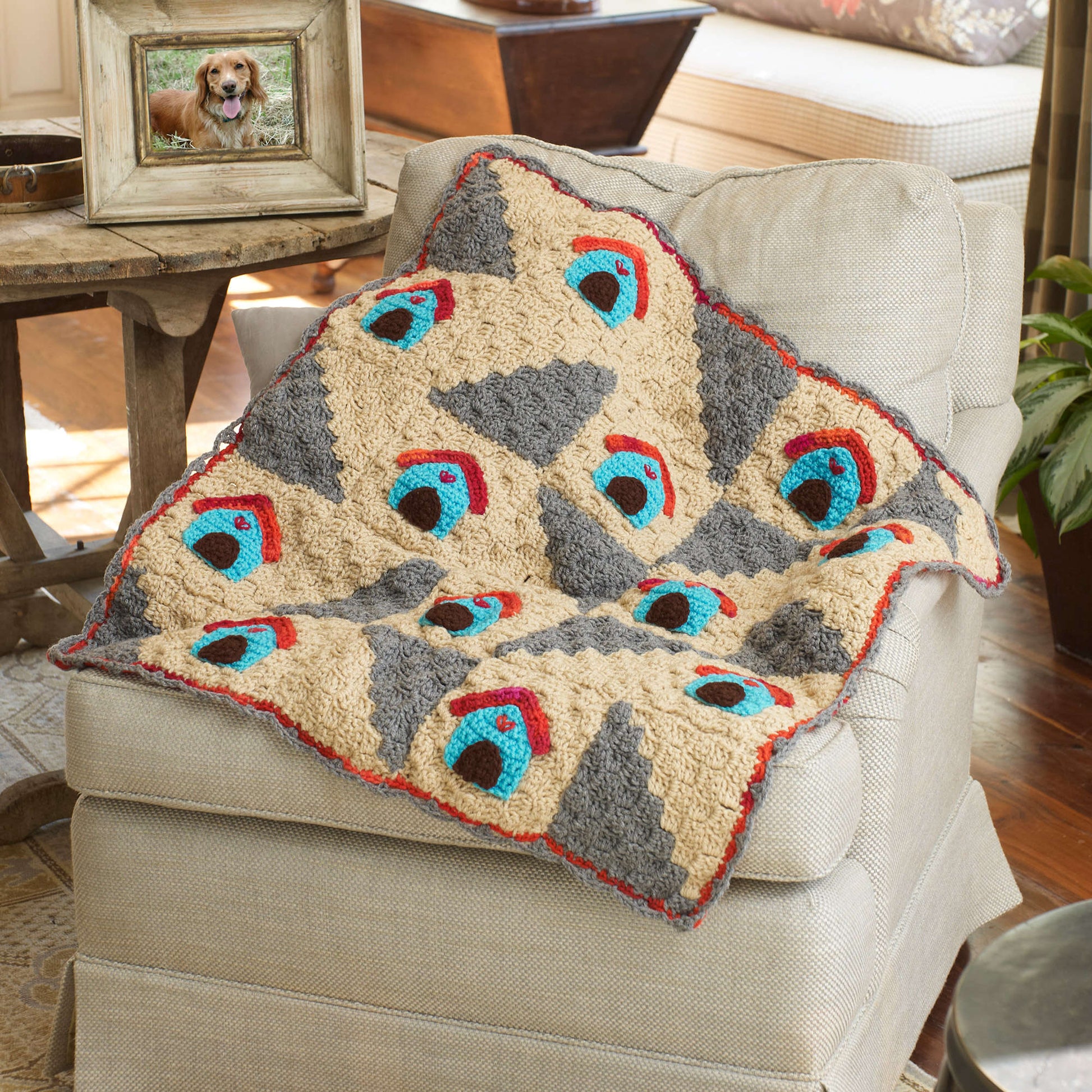 Free Red Heart Crochet A Dog's Home Throw Pattern