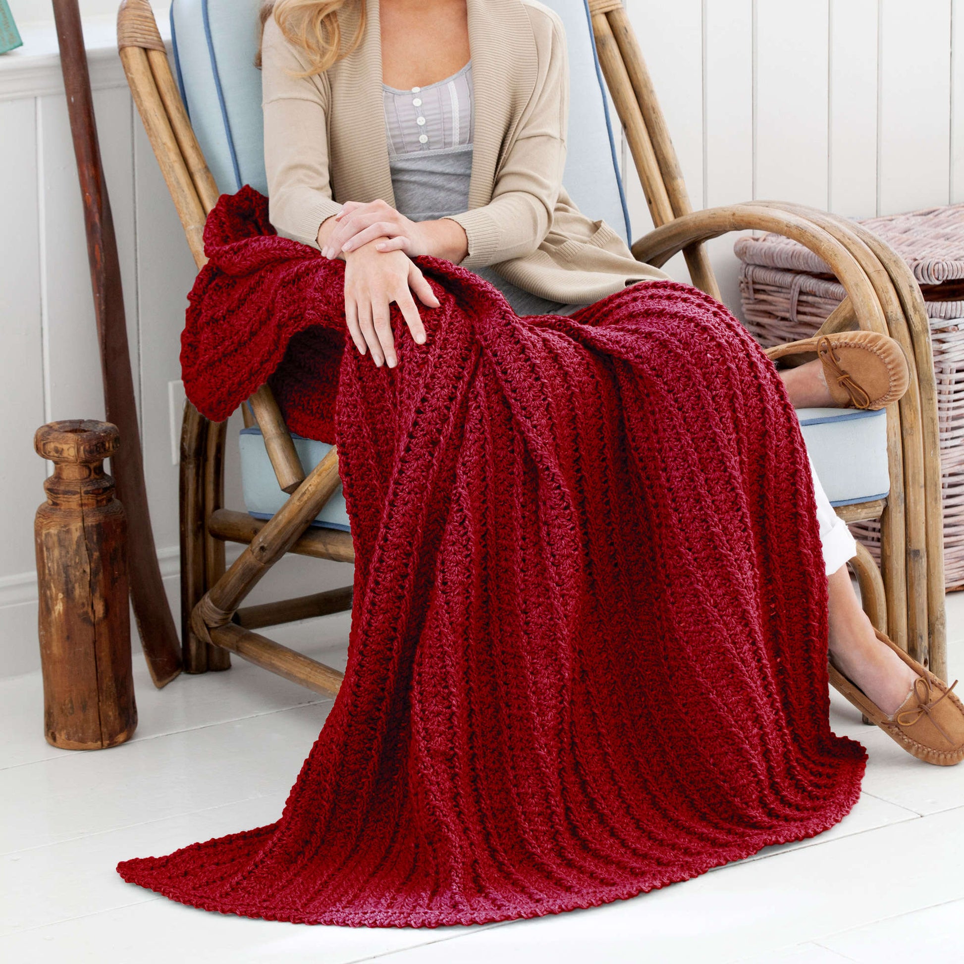 Free Red Heart Crochet Cabled And Shell Throw Pattern