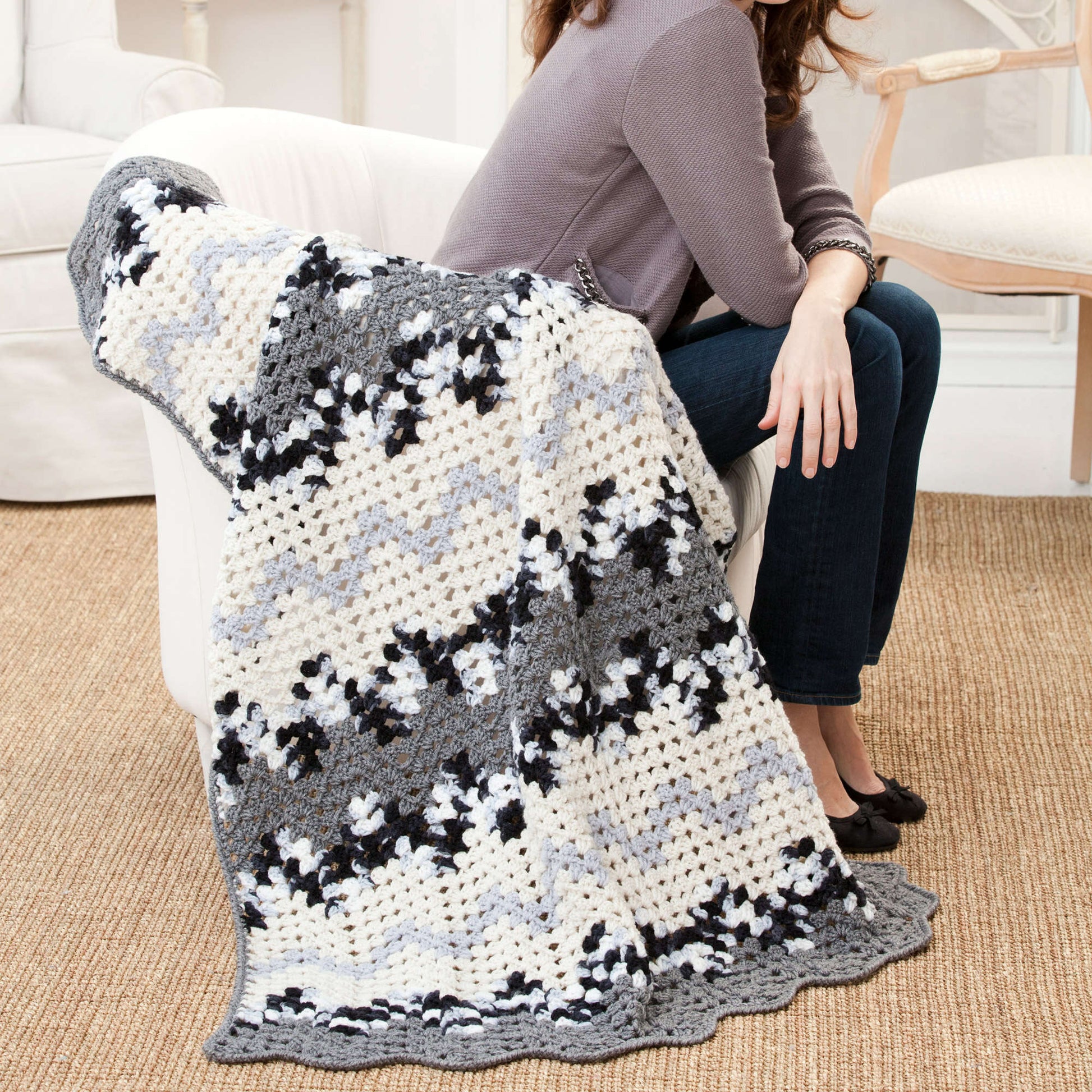 Free Red Heart Contemporary Granny Ripple Throw Pattern