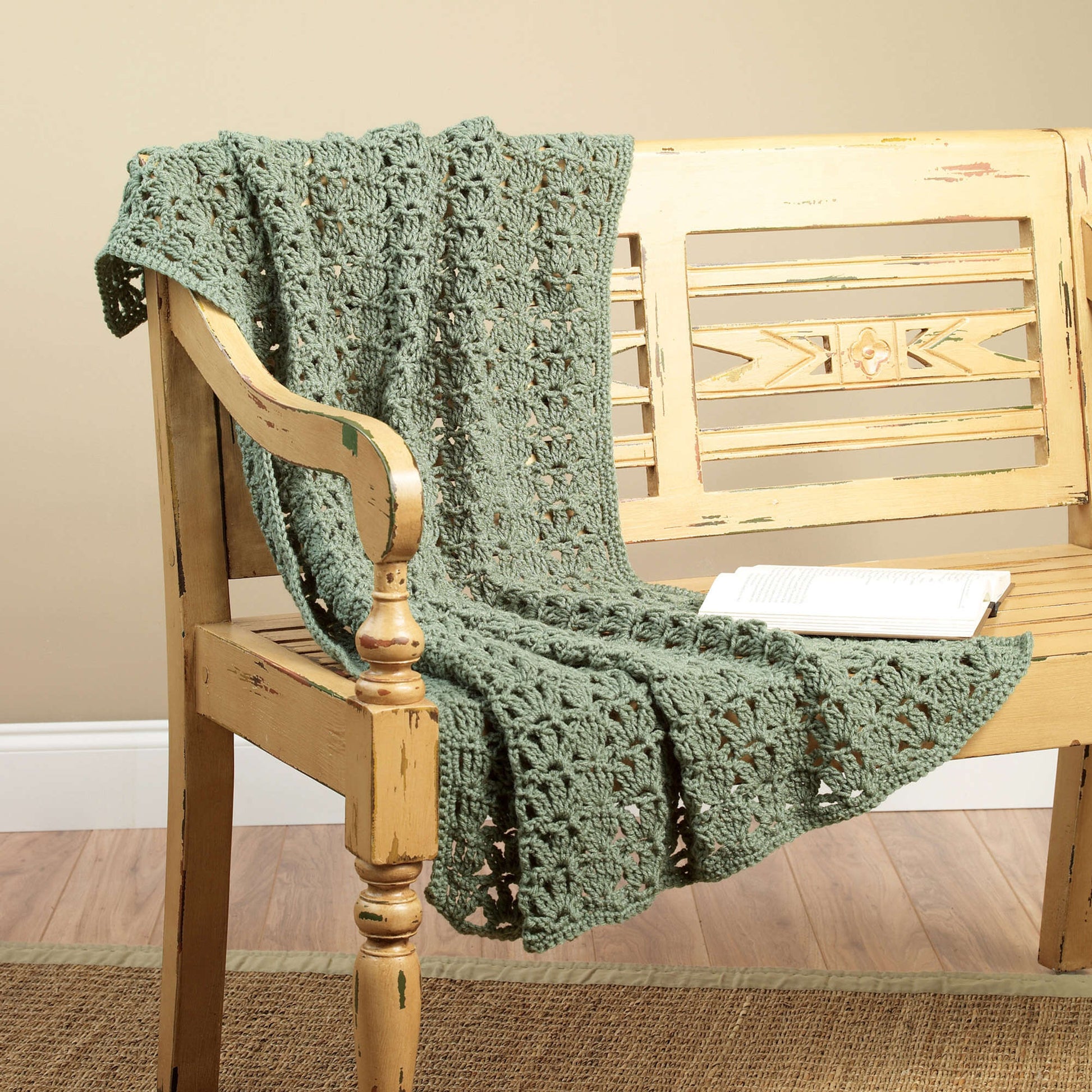 Free Red Heart Lacy Lap Throw Crochet Pattern