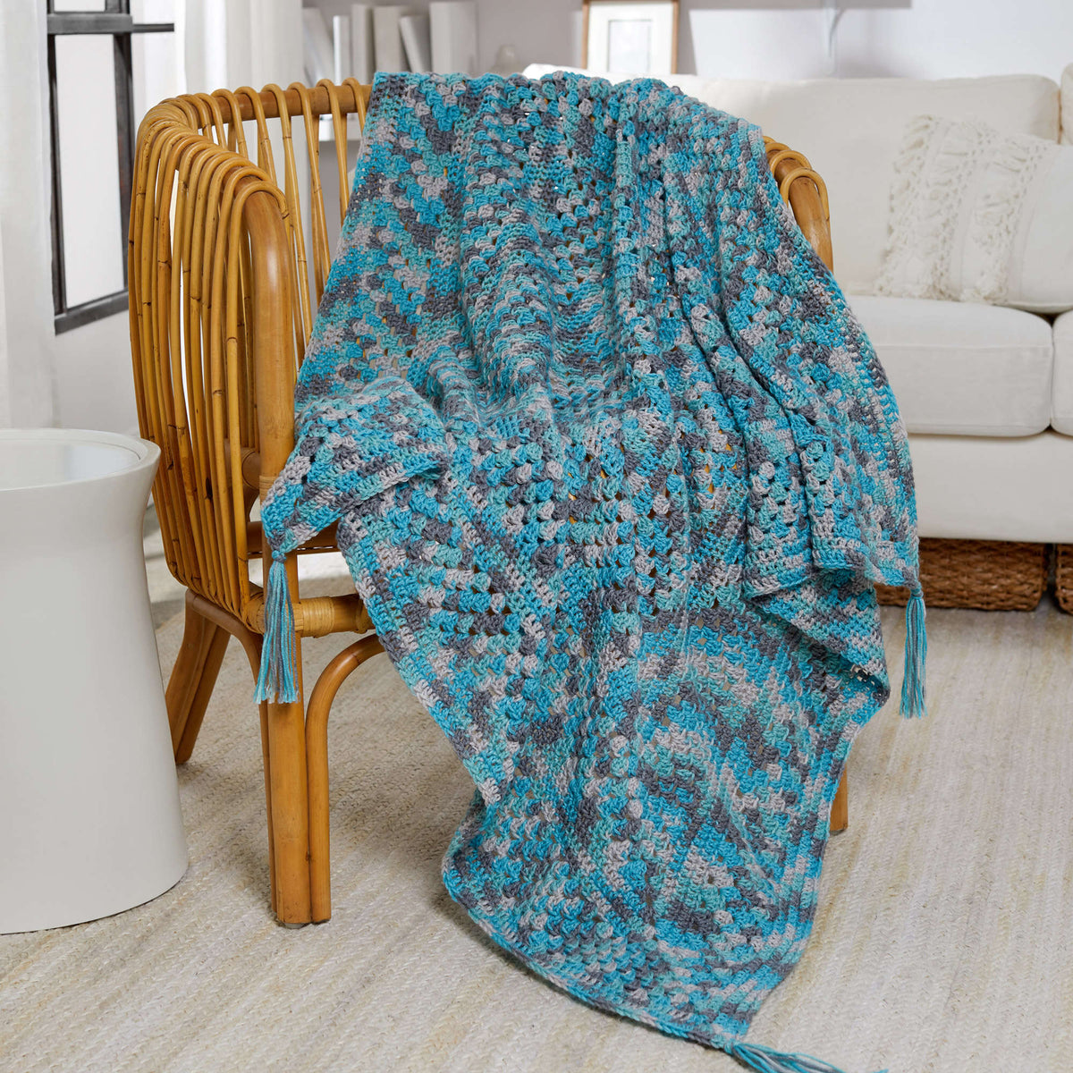 Crochet Throw made in Red Heart Super Saver Jumbo Yarn