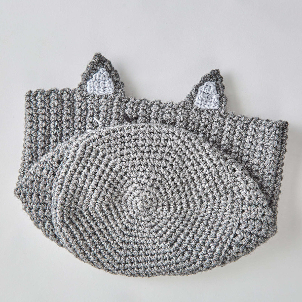 Crochet Basket made in Red Heart Super Saver Chunky Yarn